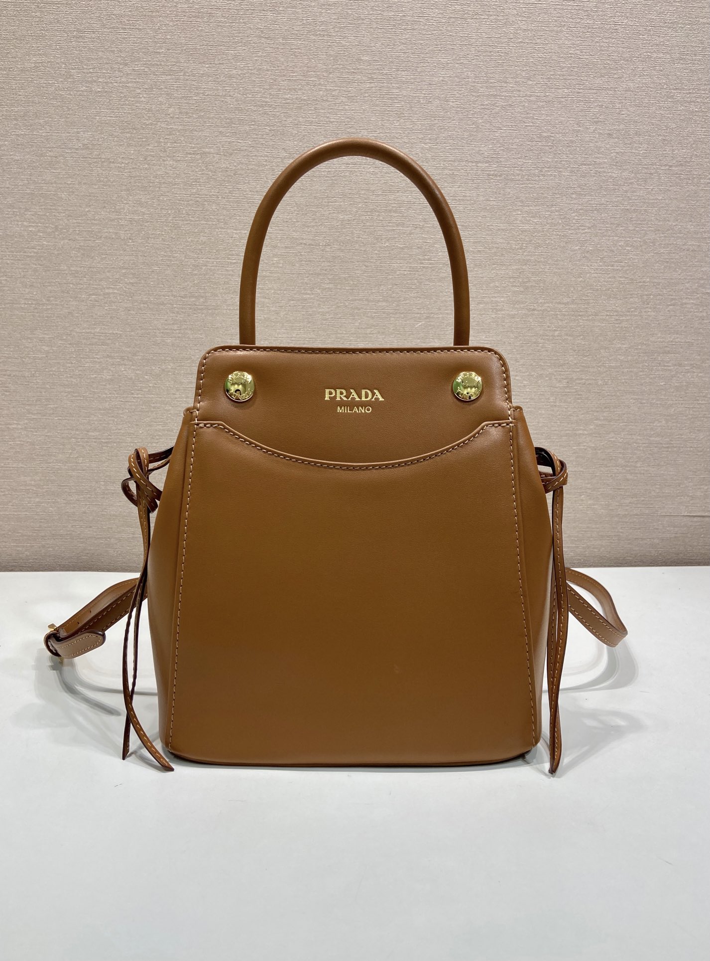 Pra*a Carry Leather Handbag 1BA496-19*21*7CM
