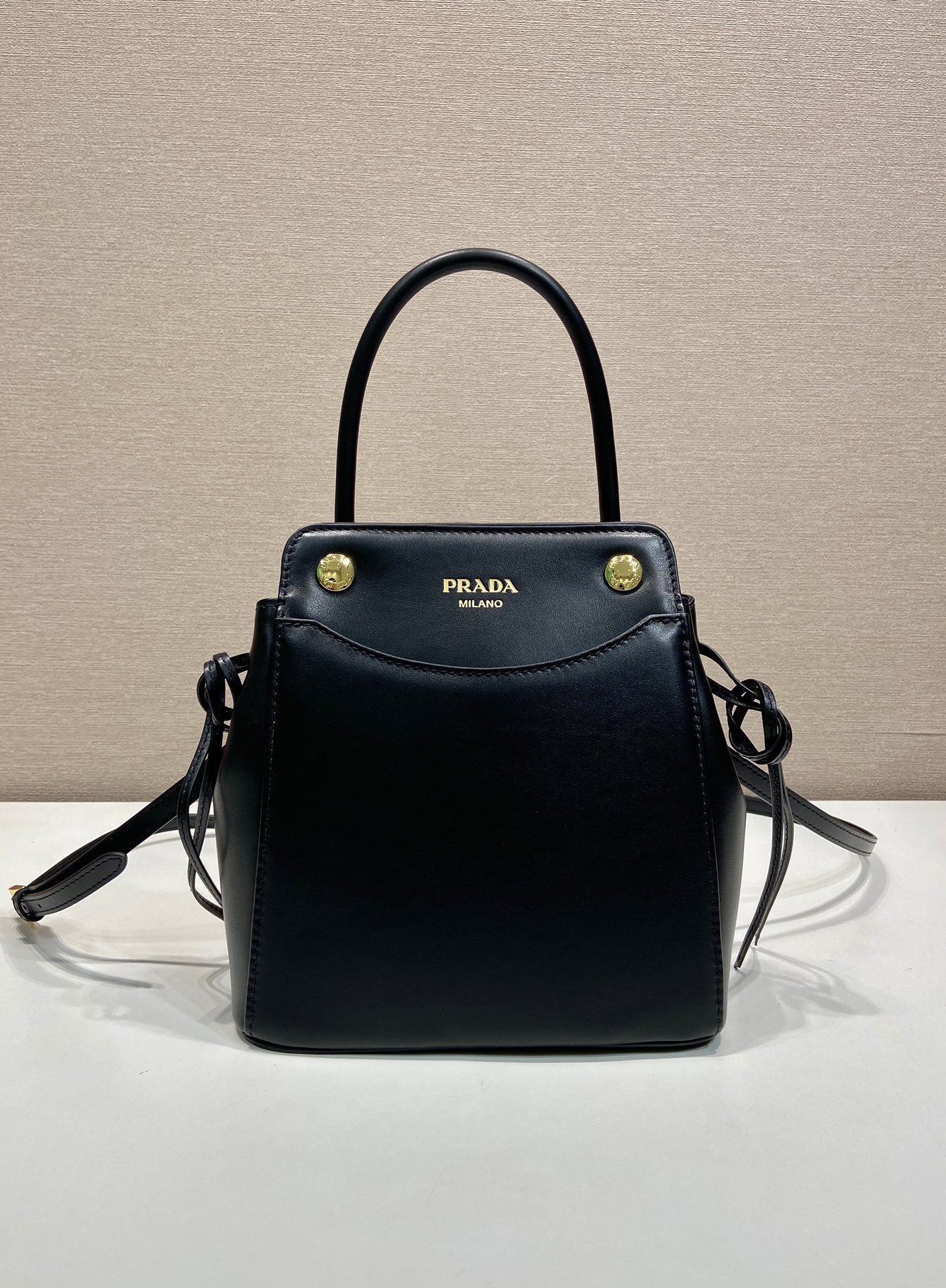 Pra*a Carry Leather Handbag 1BA496-19*21*7CM