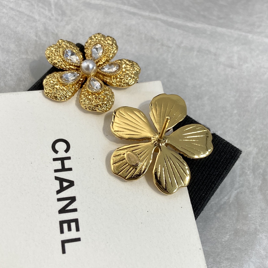 Ch@nel Earring