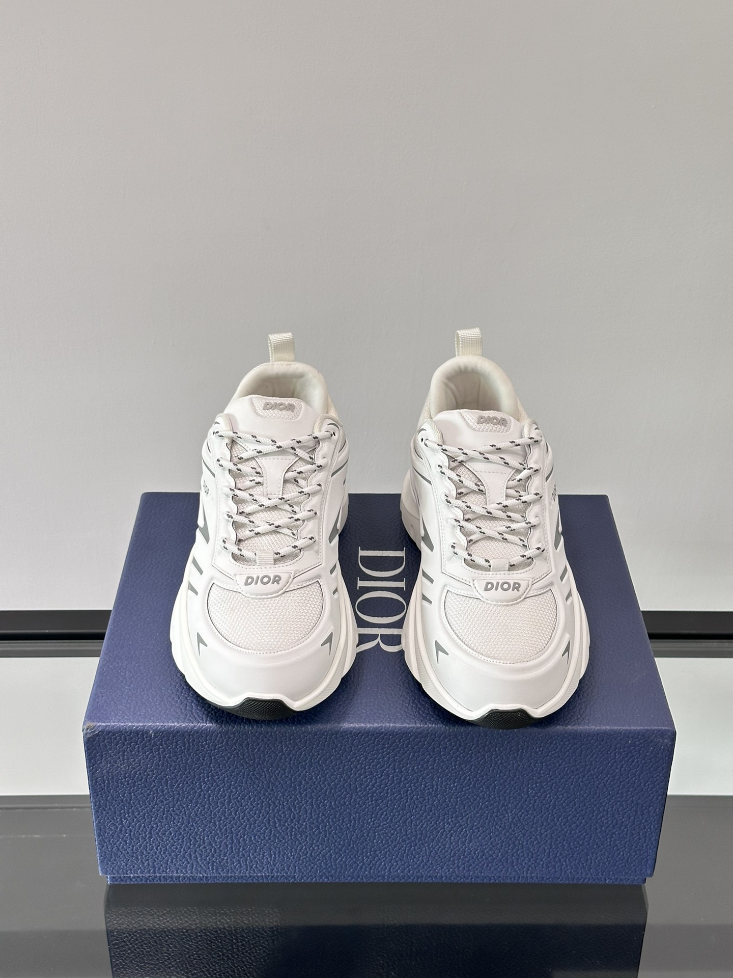 Diro Sports Sneakers
