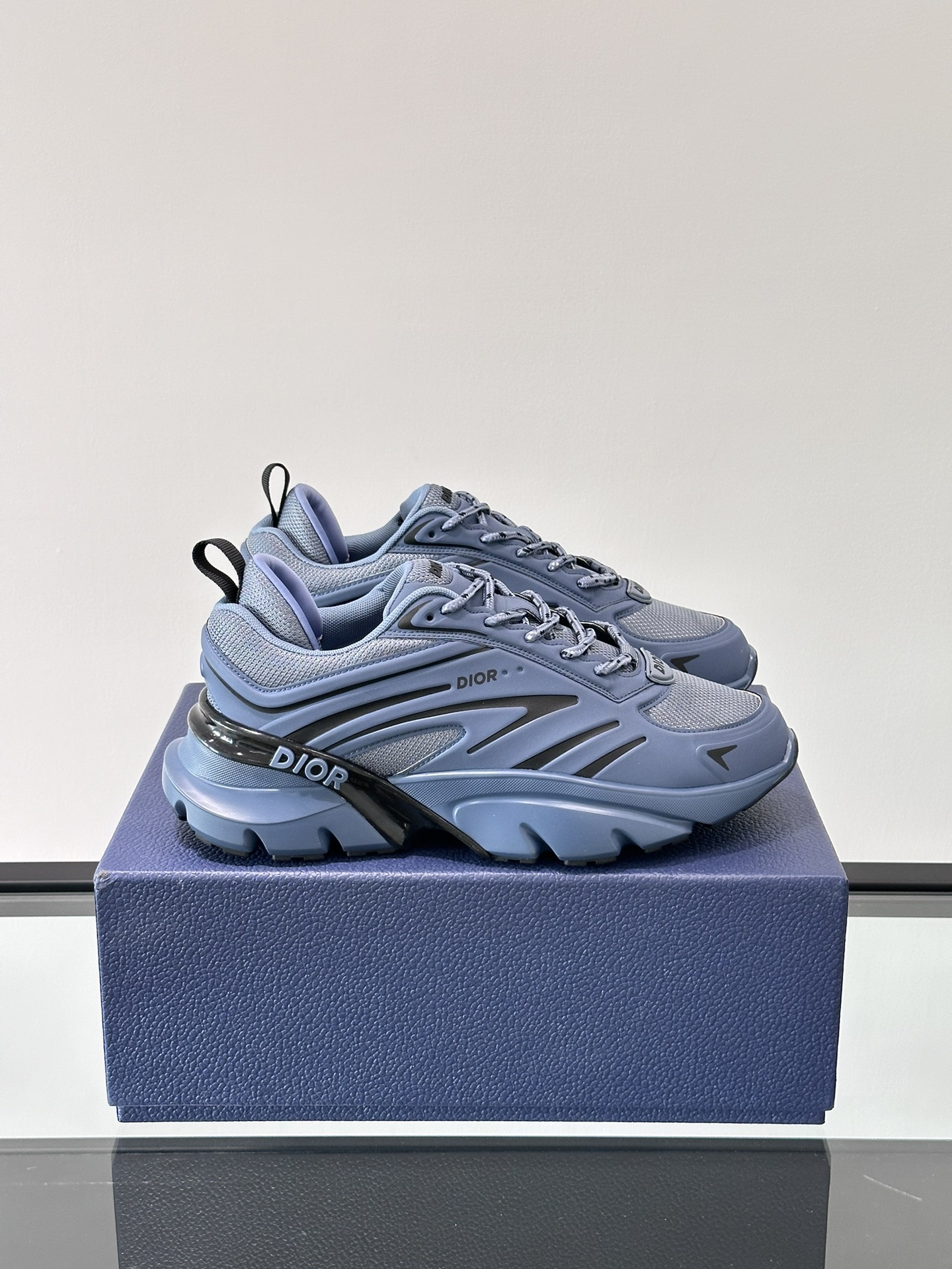 Diro Sports Sneakers