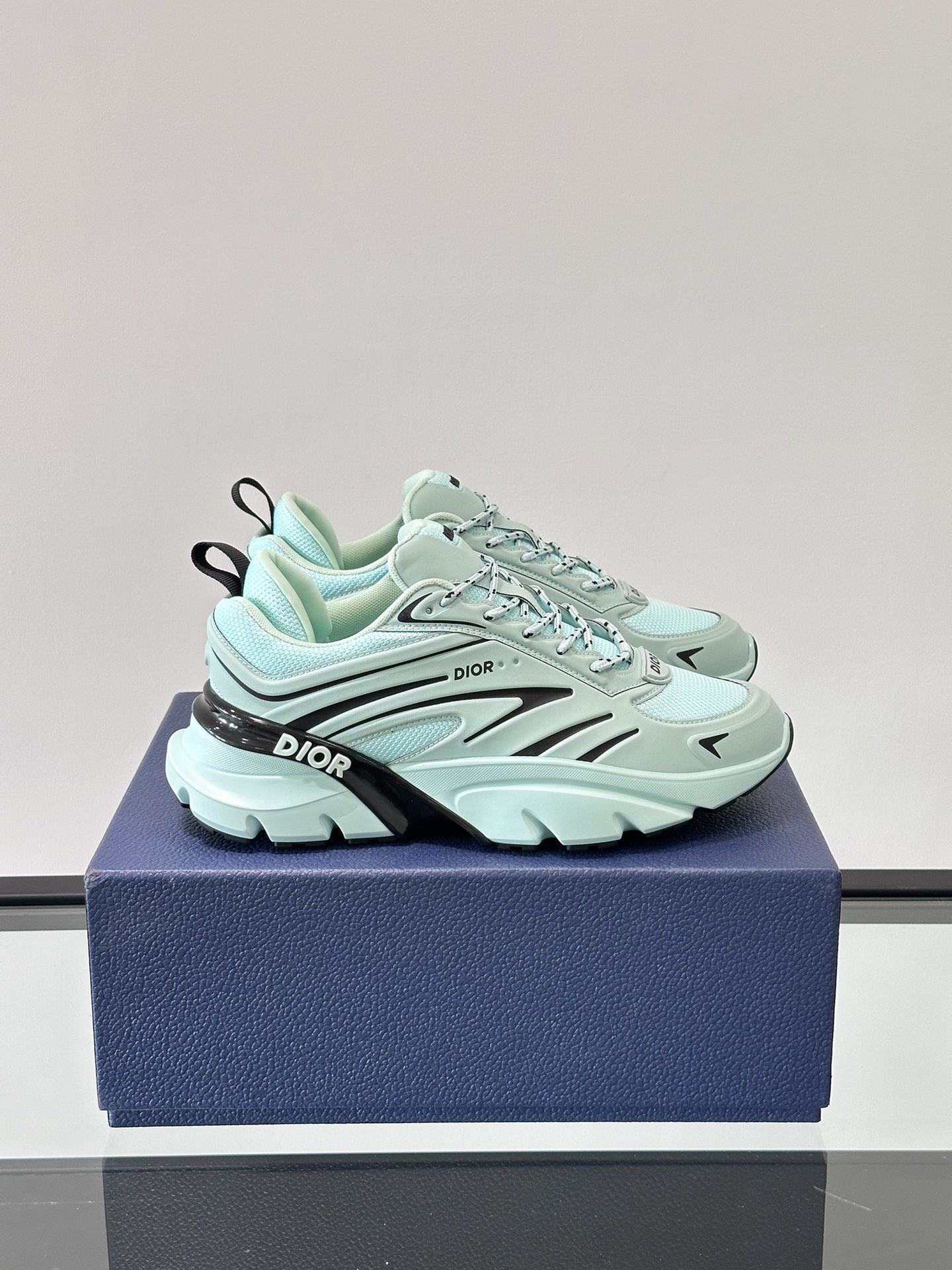 Diro Sports Sneakers