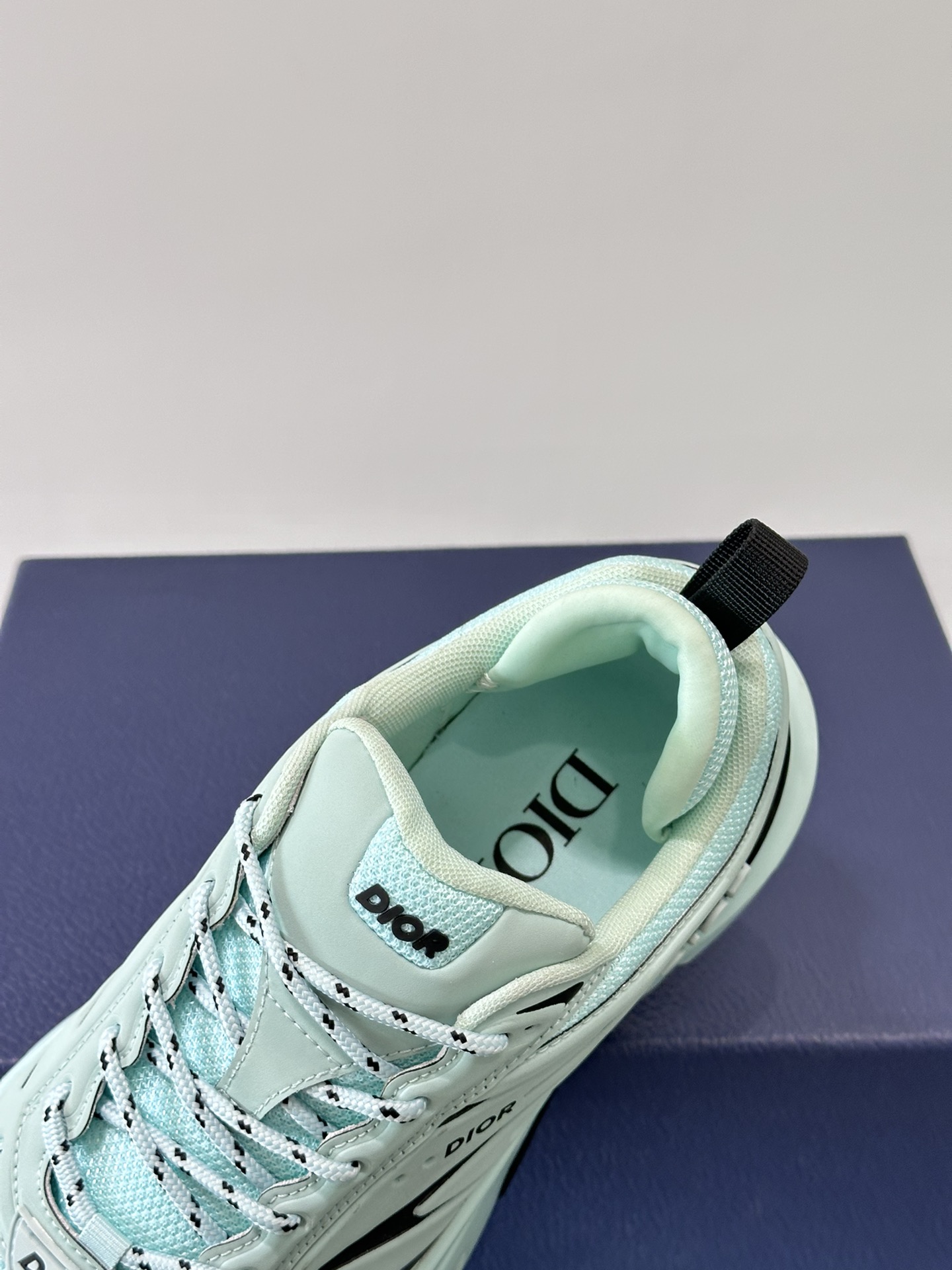 Diro Sports Sneakers