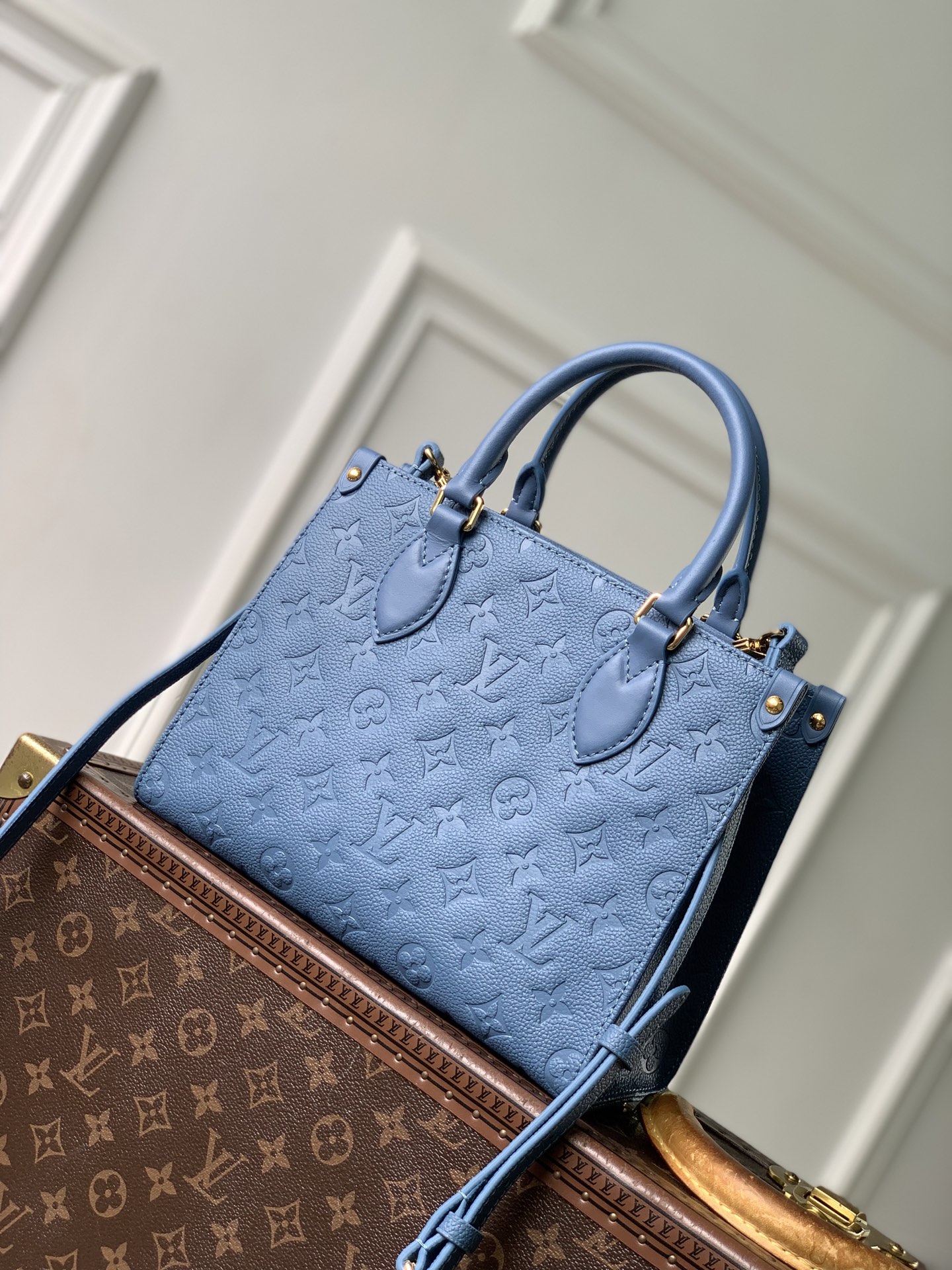 L0vis Vvtt0n OnTheGo Monogram Bold Handbag-M14576-19 x 11.5 x 25CM