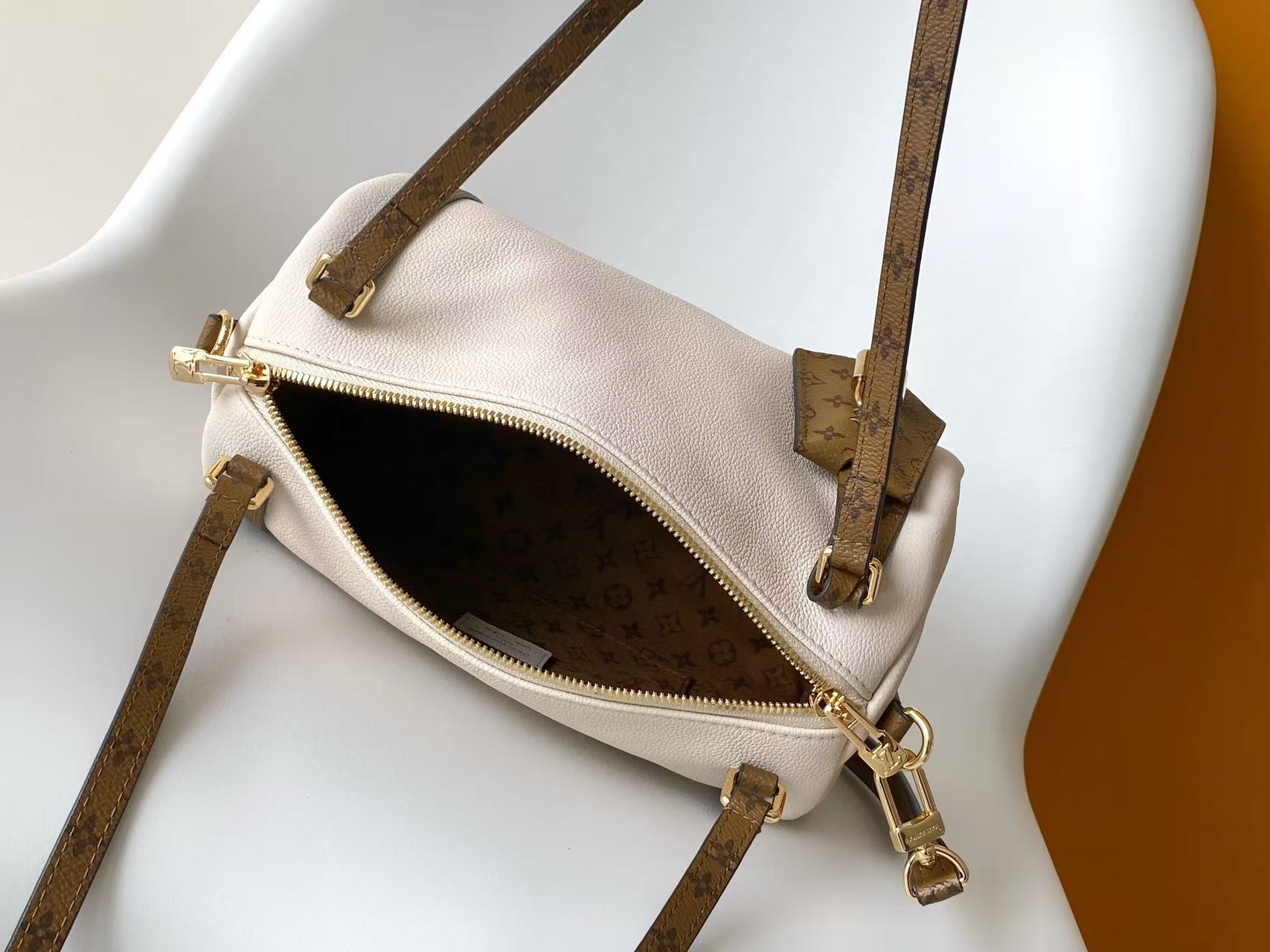L0vis Vvtt0n Express Handbag-M26039-17 x 13.5 x 26CM