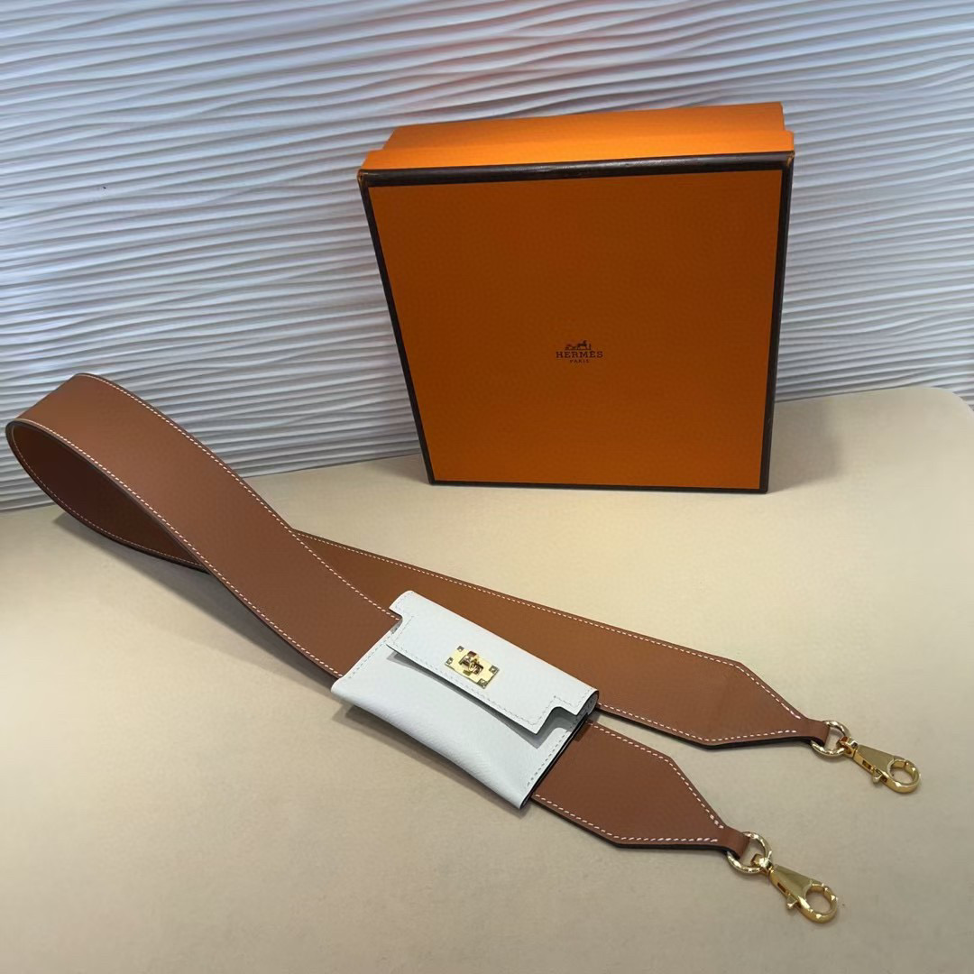 H**me5 Swift Epsom Pocket Kelly Shoulder Strap Sesame