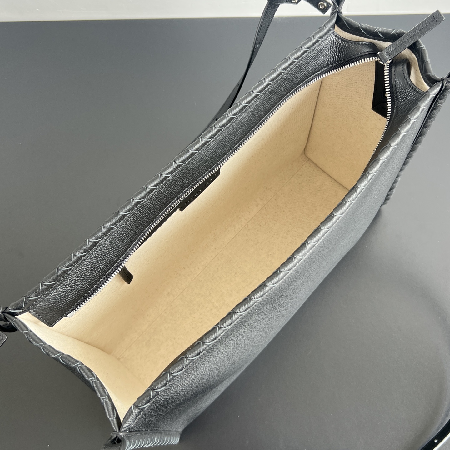 B0tt*ga Ven*ta Corriere Shoulder Bag-39*29*14.5CM