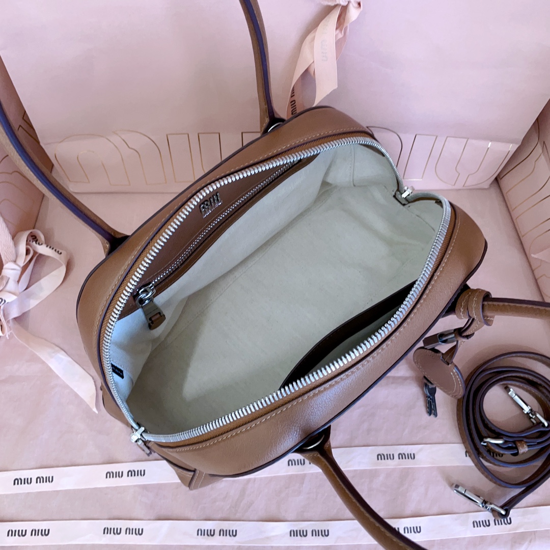 Miu Miu Vivant Top Handbags-32X19.5X11CM