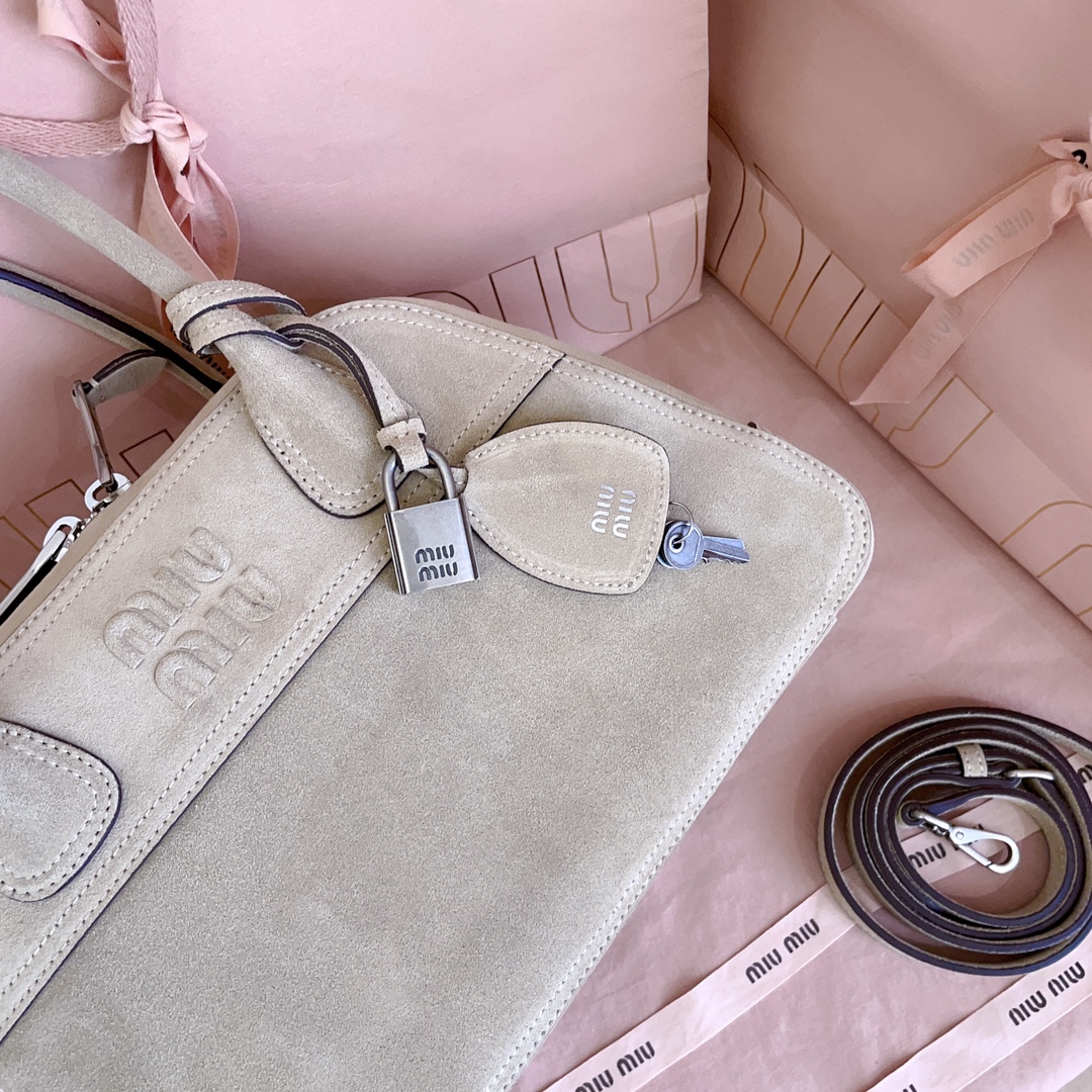 Miu Miu Vivant Top Handbags-32X19.5X11CM
