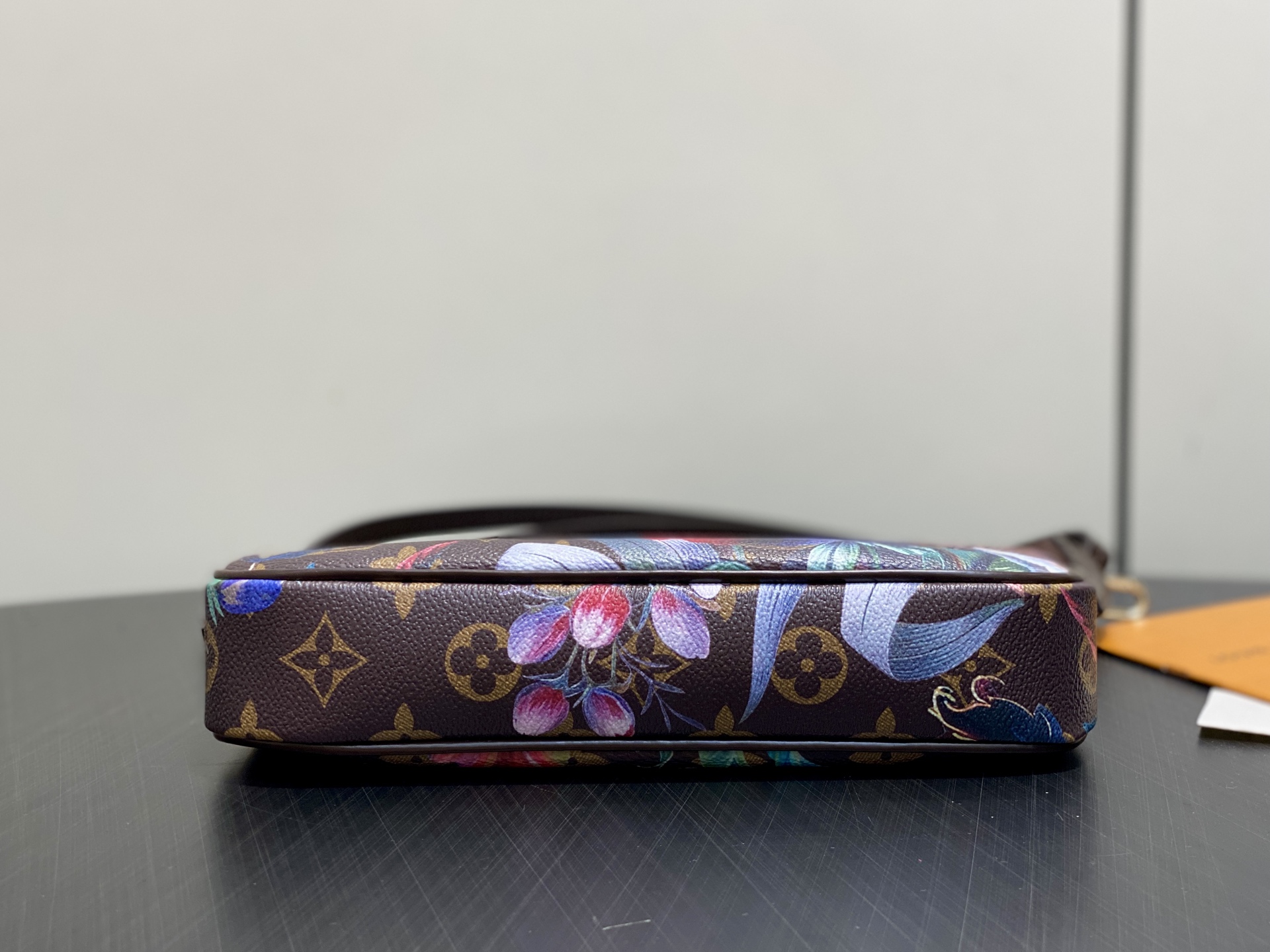 L0vis Vvtt0n Pochette Accessories-23.5 x 13.5CM