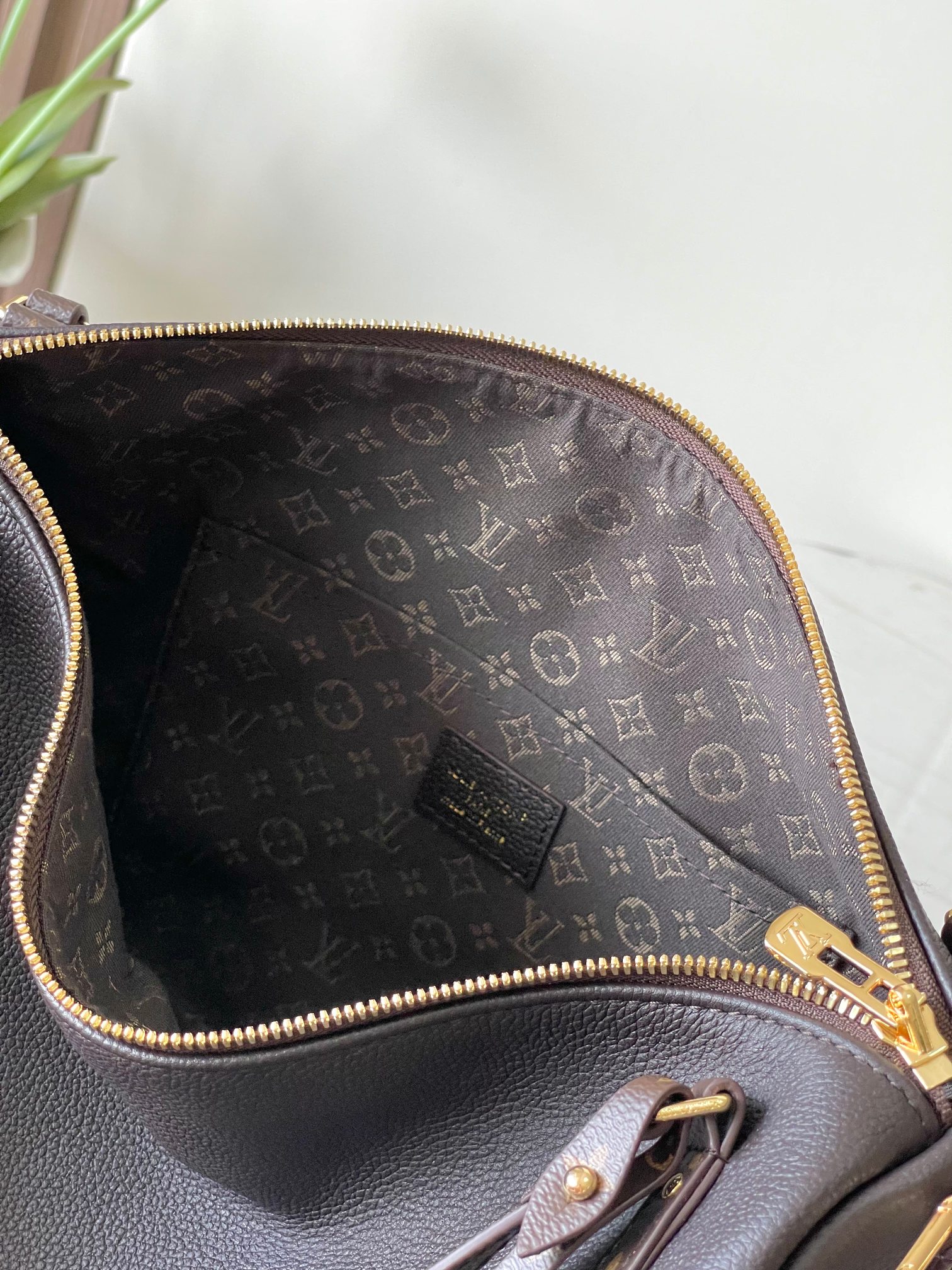 L0vis Vvtt0n Express Handbag-26397-24 x 18.5 x 36CM