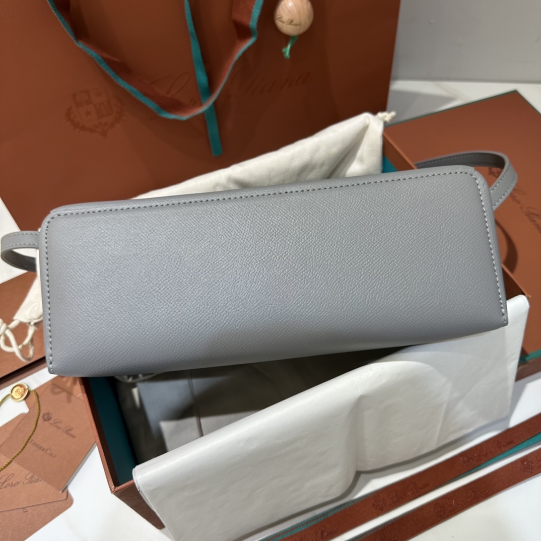 L0r0 P1ana Extra Bag L27-16*27*10CM
