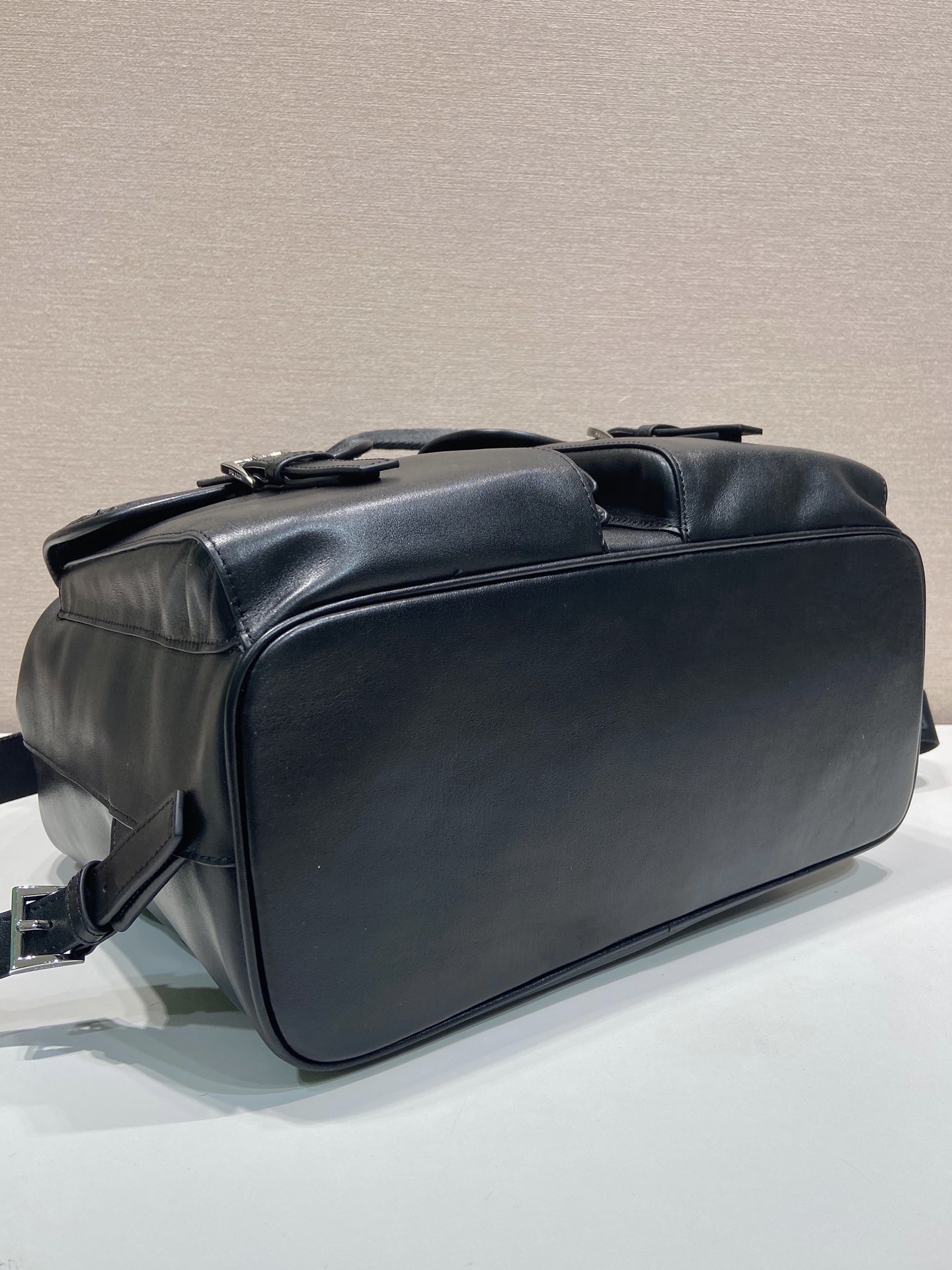 Pra*a Black Medium Leather Backpack-2VZ110A-34*39*15CM