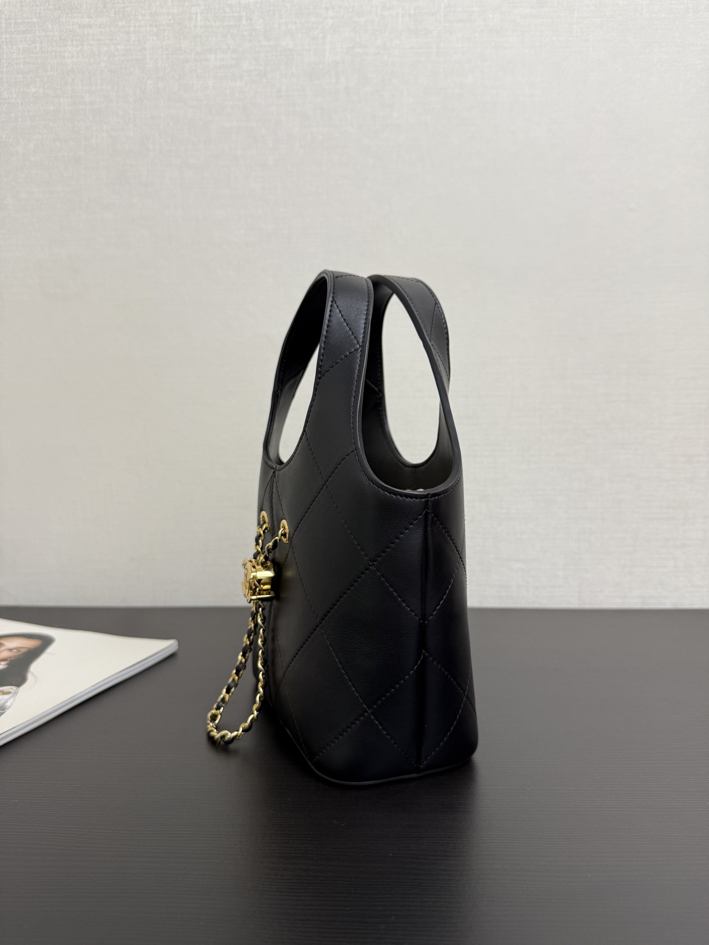 Ch@nel Small shopping bag, Calfskin-27.5 x 21 x 10CM