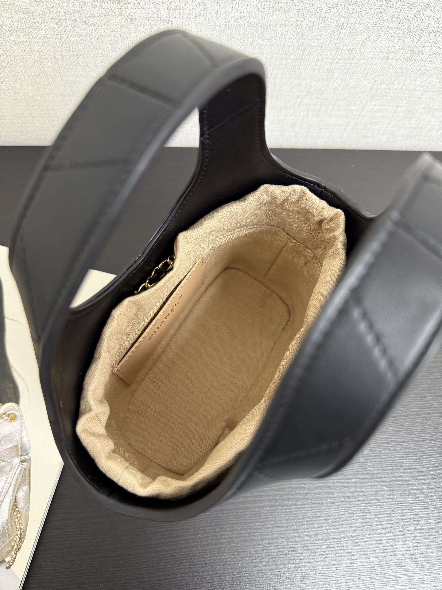 Ch@nel Small shopping bag, Calfskin-27.5 x 21 x 10CM