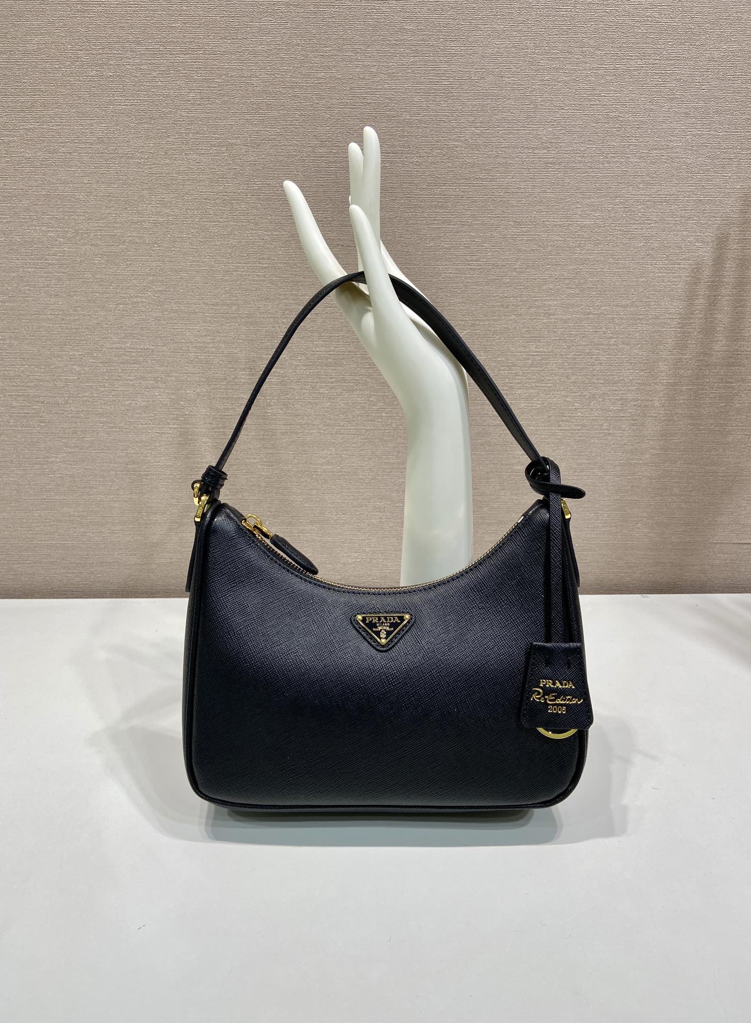 Pra*a Re-Edition Hobo Saffiano Leather Bag-22*18*6CM