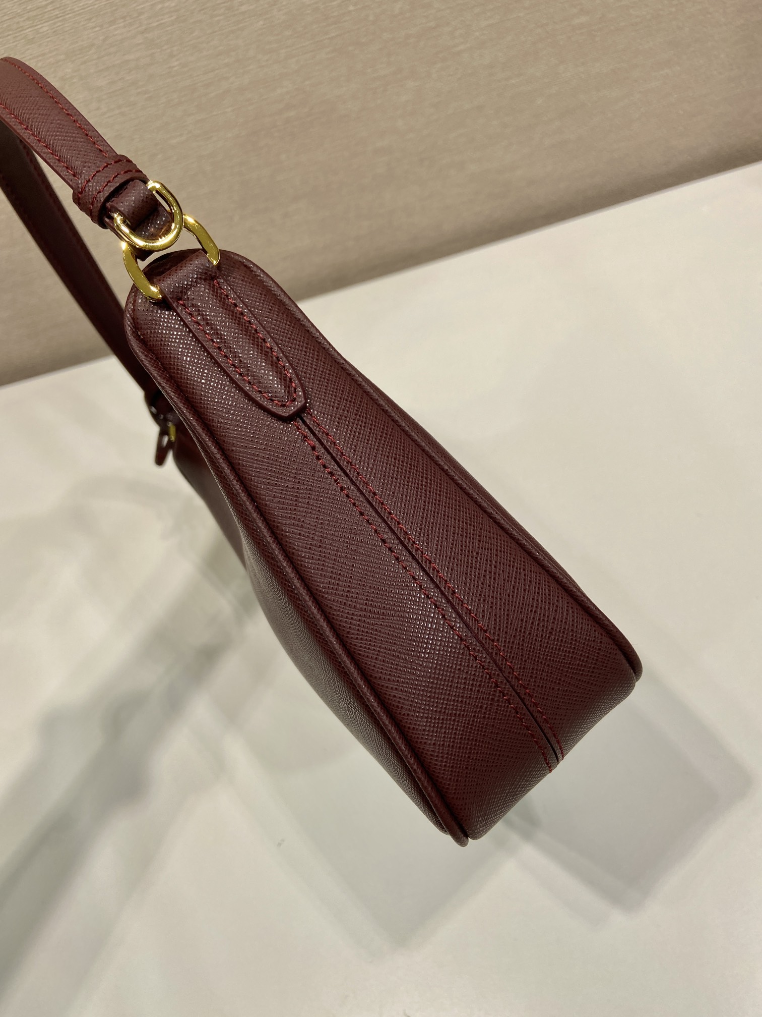 Pra*a Re-Edition Hobo Saffiano Leather Bag-22*18*6CM