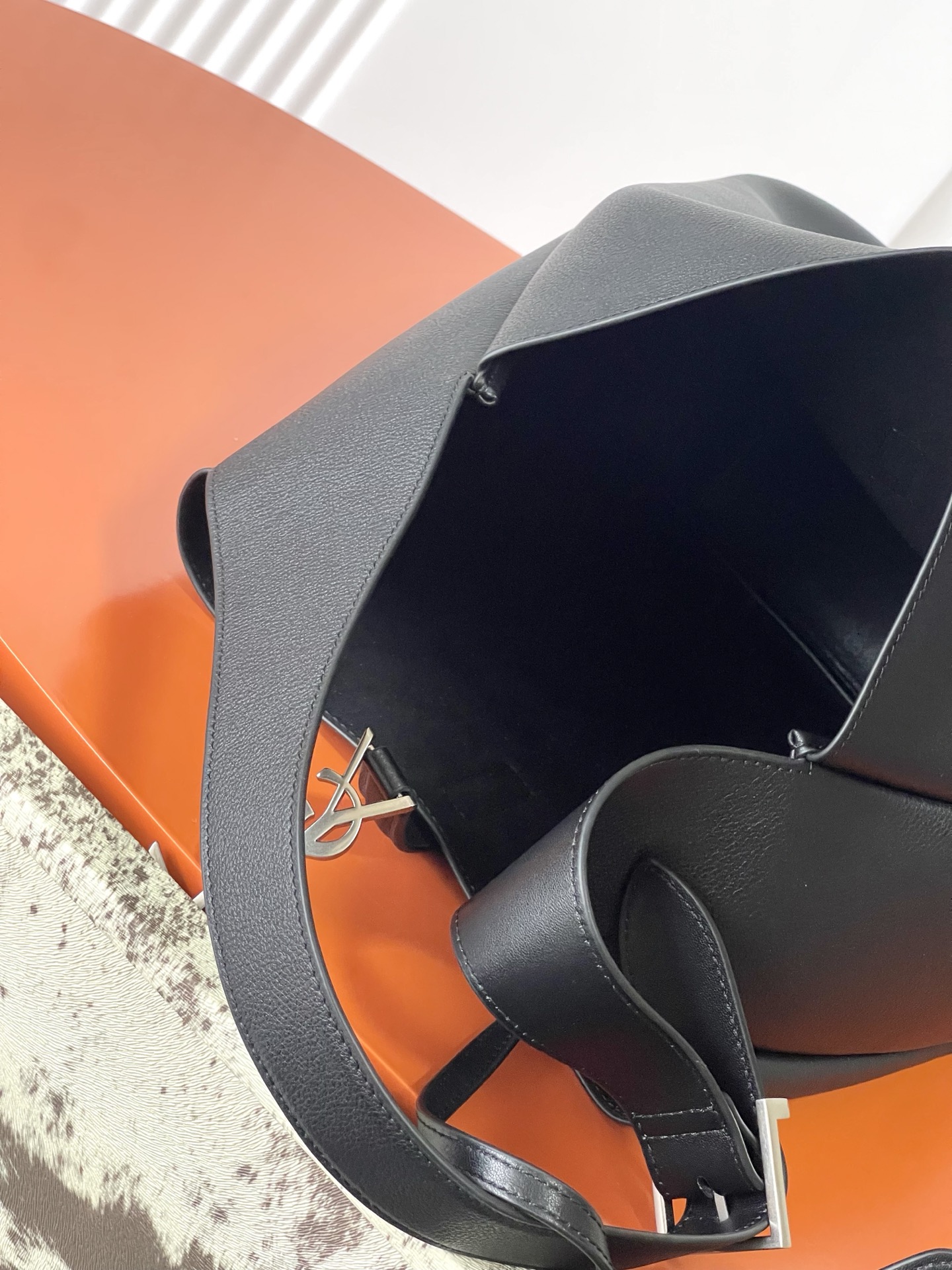 Y51 Hobo Bag-30x31x13CM