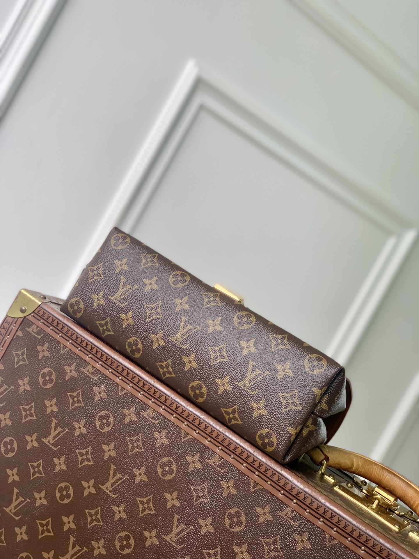 L0vis Vvtt0n Madeleine Handbag-M28610-29 x 18 x 10.5CM