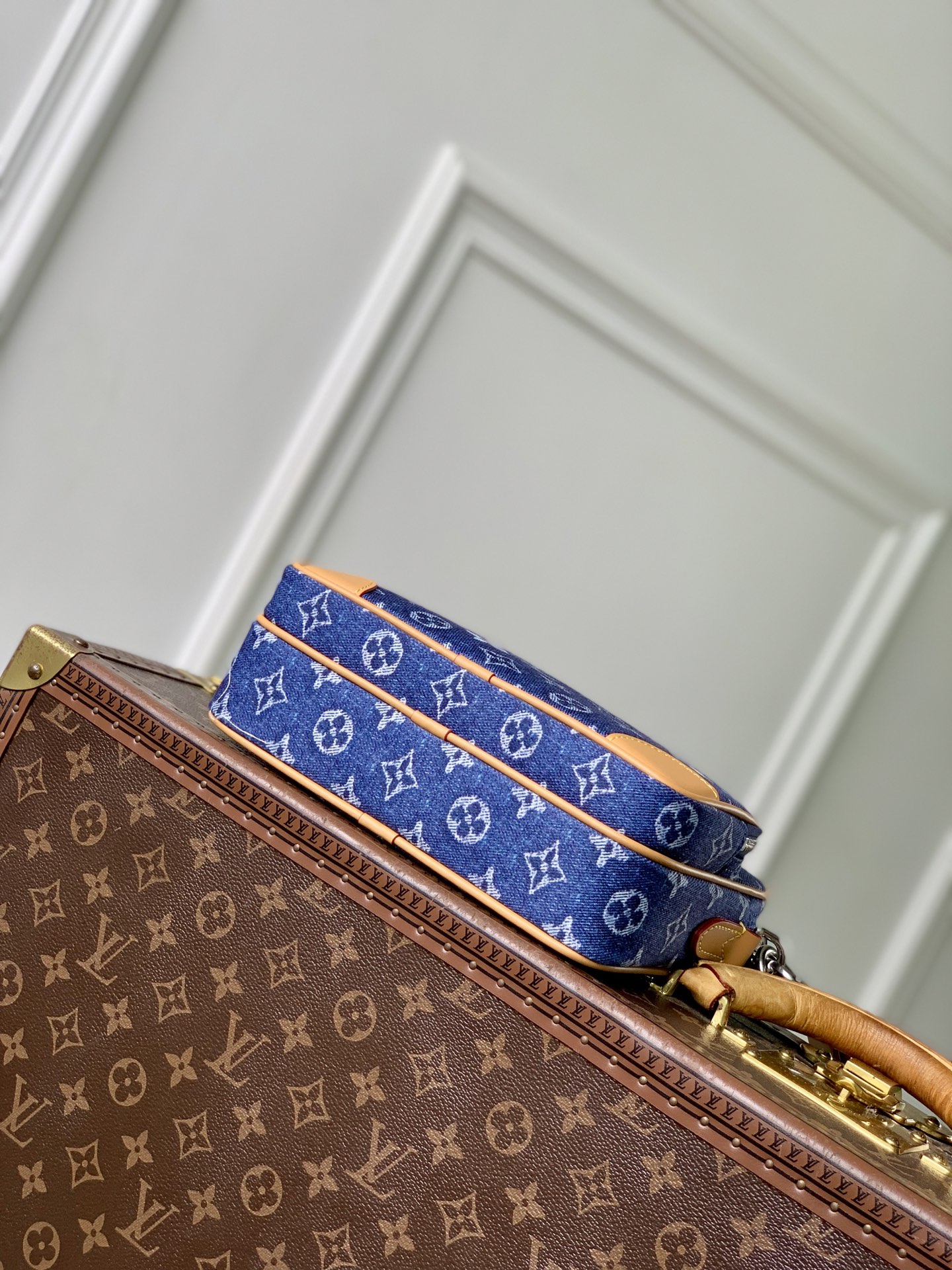 L0vis Vvtt0n Nil Messenger Bag-M29273-25 x 17.5 x 11CM