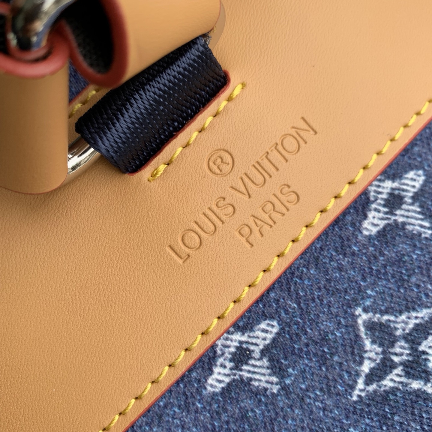 L0vis Vvtt0n Christopher Backpack M24428-38 x 44 x 12.5CM