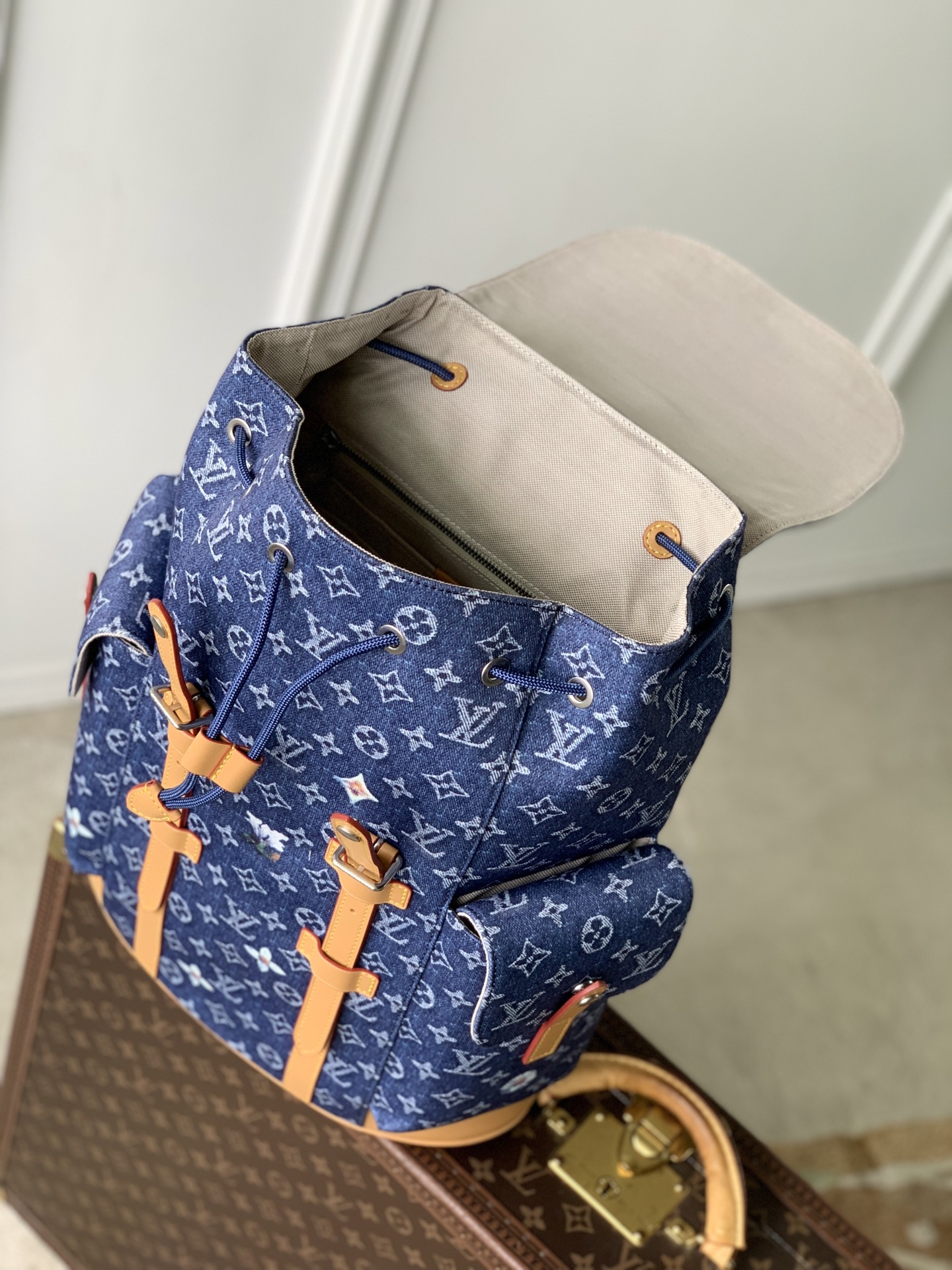 L0vis Vvtt0n Christopher Backpack M24428-38 x 44 x 12.5CM