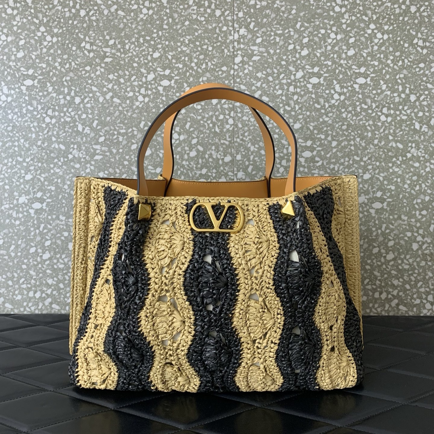 Va1e*ntin0 Garavani VLogo Signature Bag-39*25.5**19CM