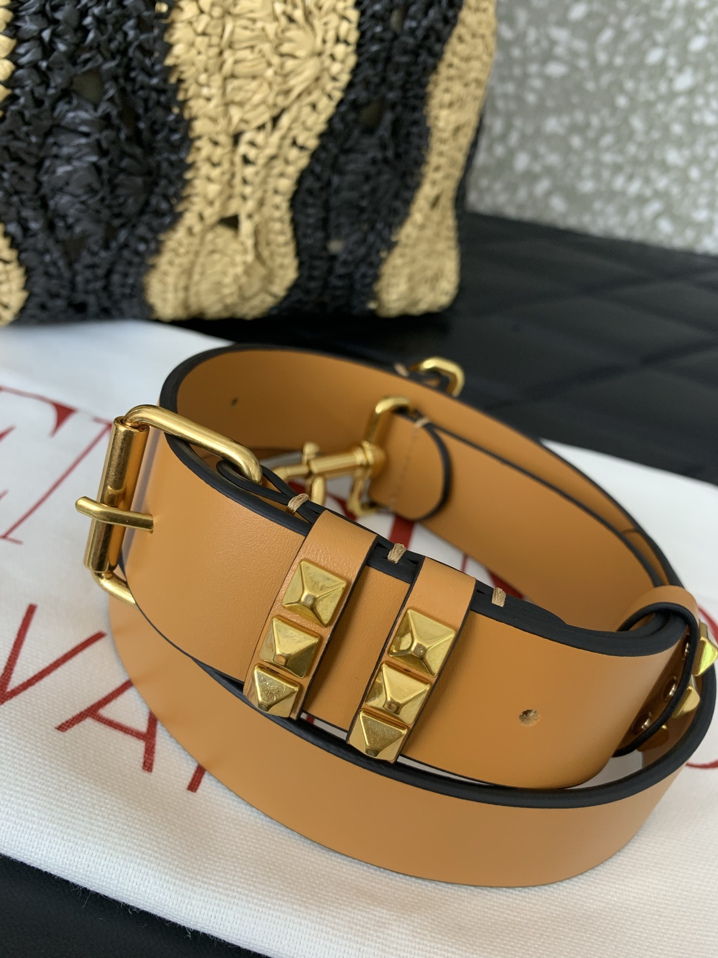 Va1e*ntin0 Garavani VLogo Signature Bag-39*25.5**19CM