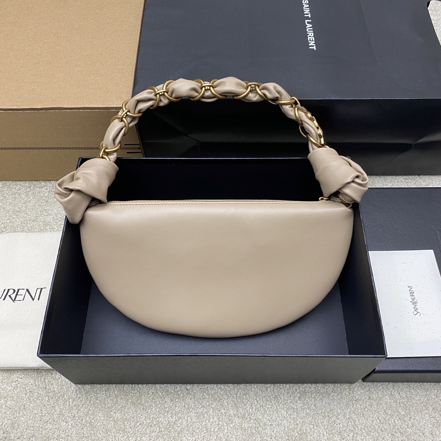 Y51 26SS Amalia-19x13x10CM