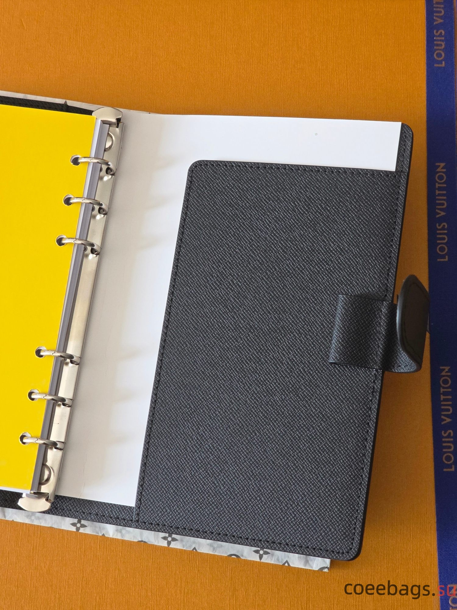 L0vis Vvtt0n Medium Ring Agenda Cover-14*18CM