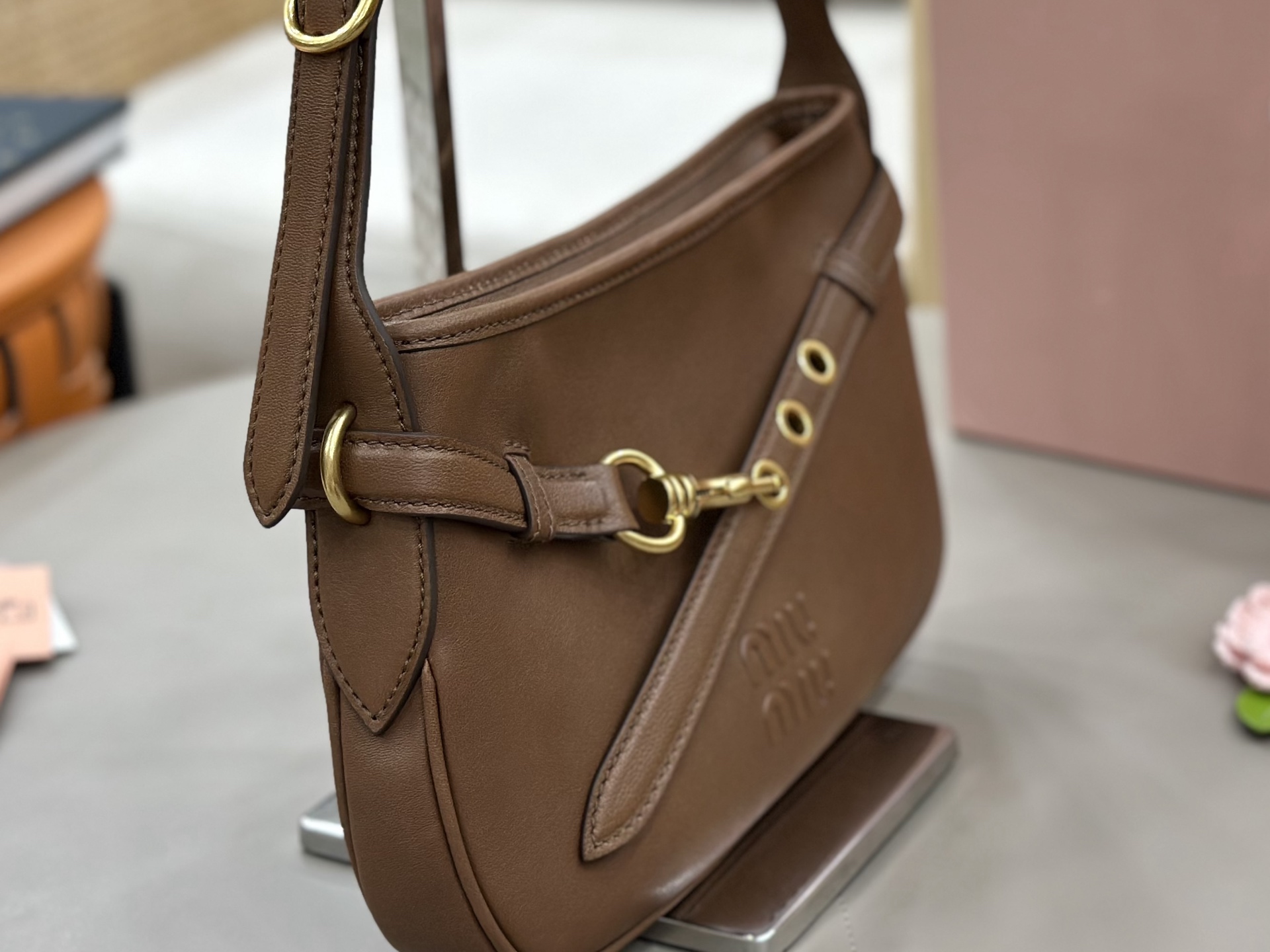 Miu Miu Leather Strap Buckle Shoulder Bag-30*18.5*4.5CM