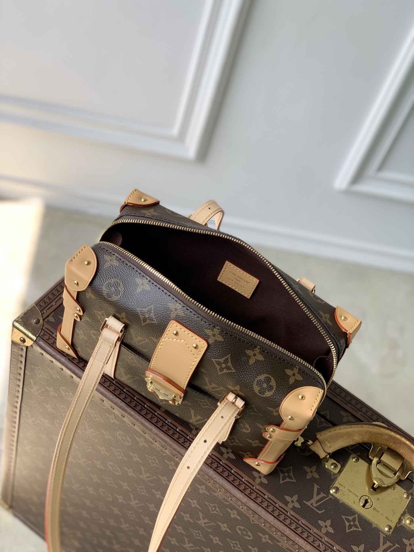 Loui*s Vuit*ton Malle De Jour Monogram - Handbags-M3A169-24 x 15 x 8CM