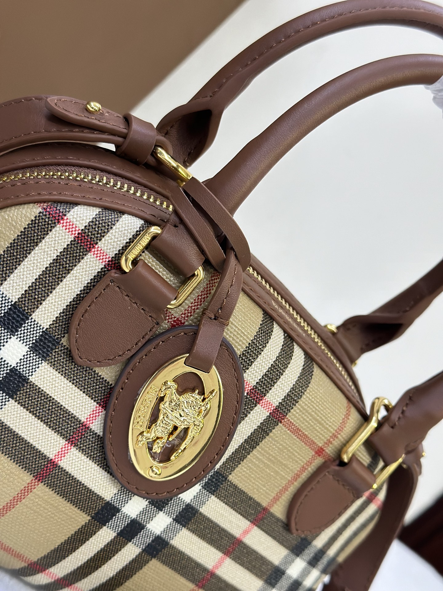 Burberr.y Primroser Bag -25.5 x 11.5 x 14CM
