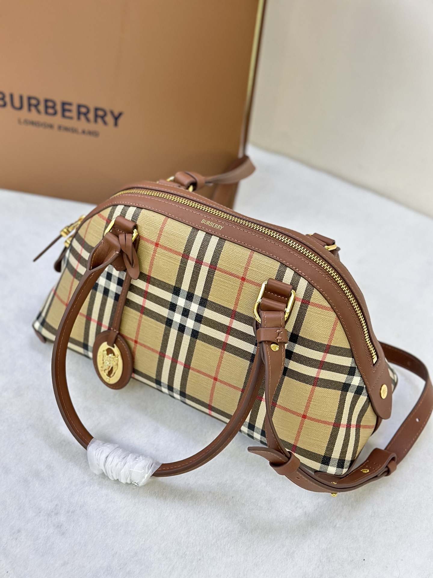 Burberr.y Primroser Bag -32 x 15.5 x 20CM