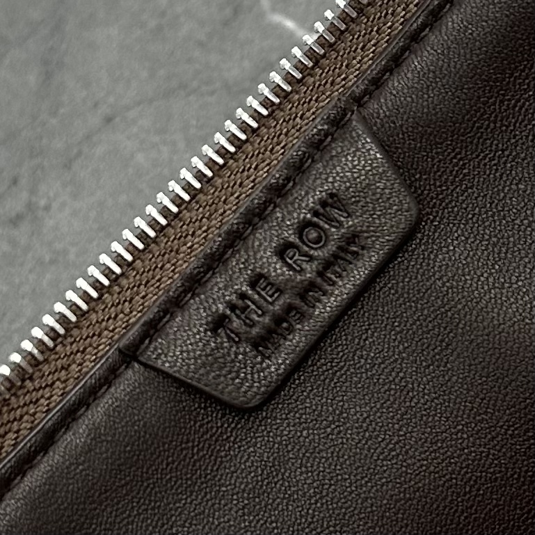 The R0w Owen Pouch-14x5x8.5CM