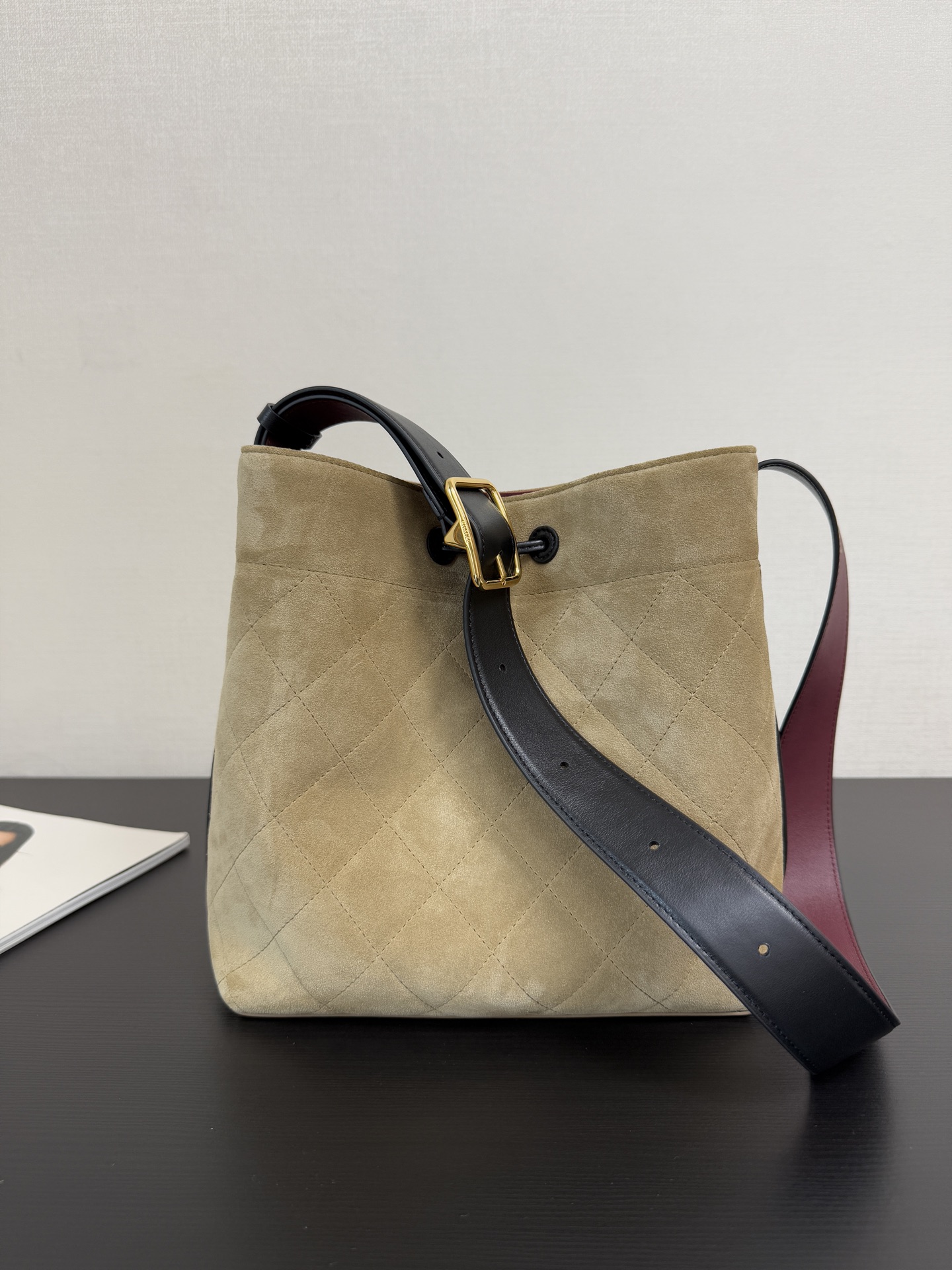 Ch@nel 2026 Medium Bucket Bag-22*23.5*13CM