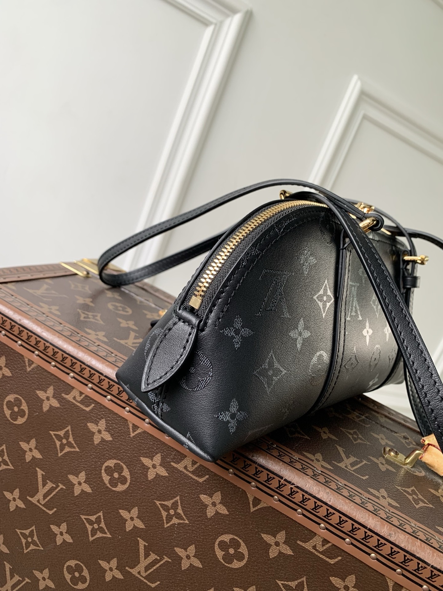 Lou*is Vvtt0n Squire East-West Handbags-29 x 14 x 8CM