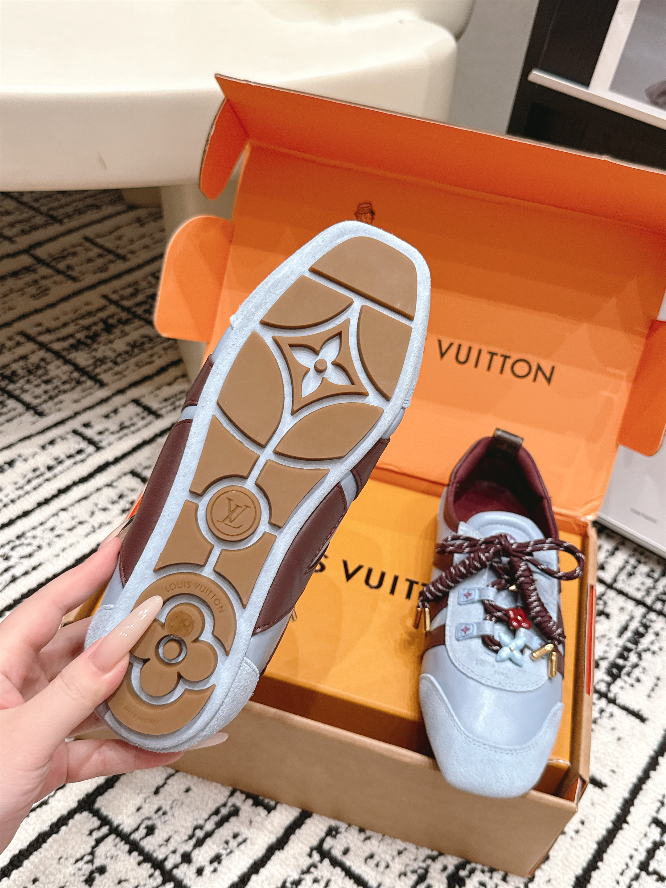 LV Sneakerina Sneaker (EU35-41)