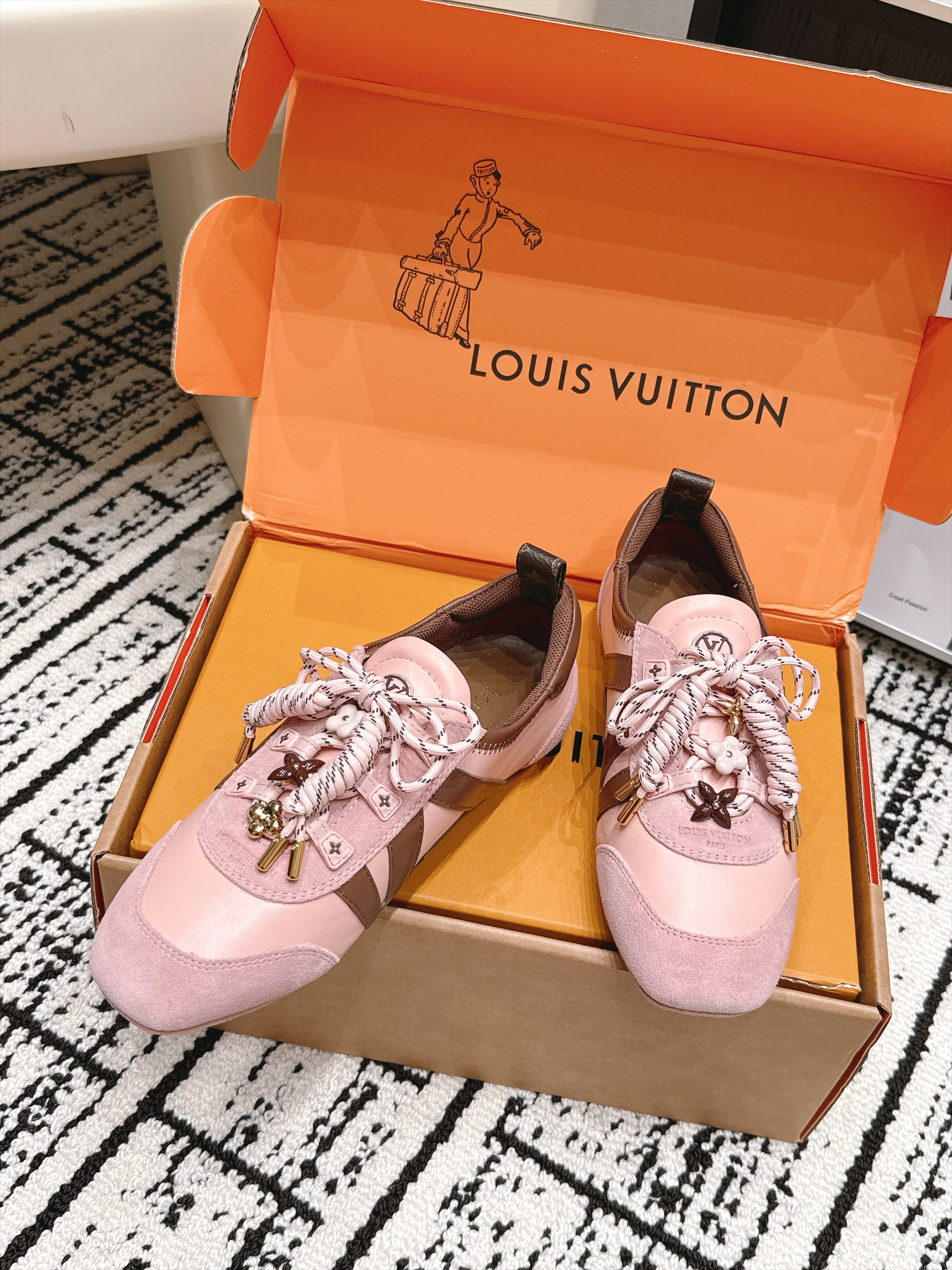 LV Sneakerina Sneaker (EU35-41)
