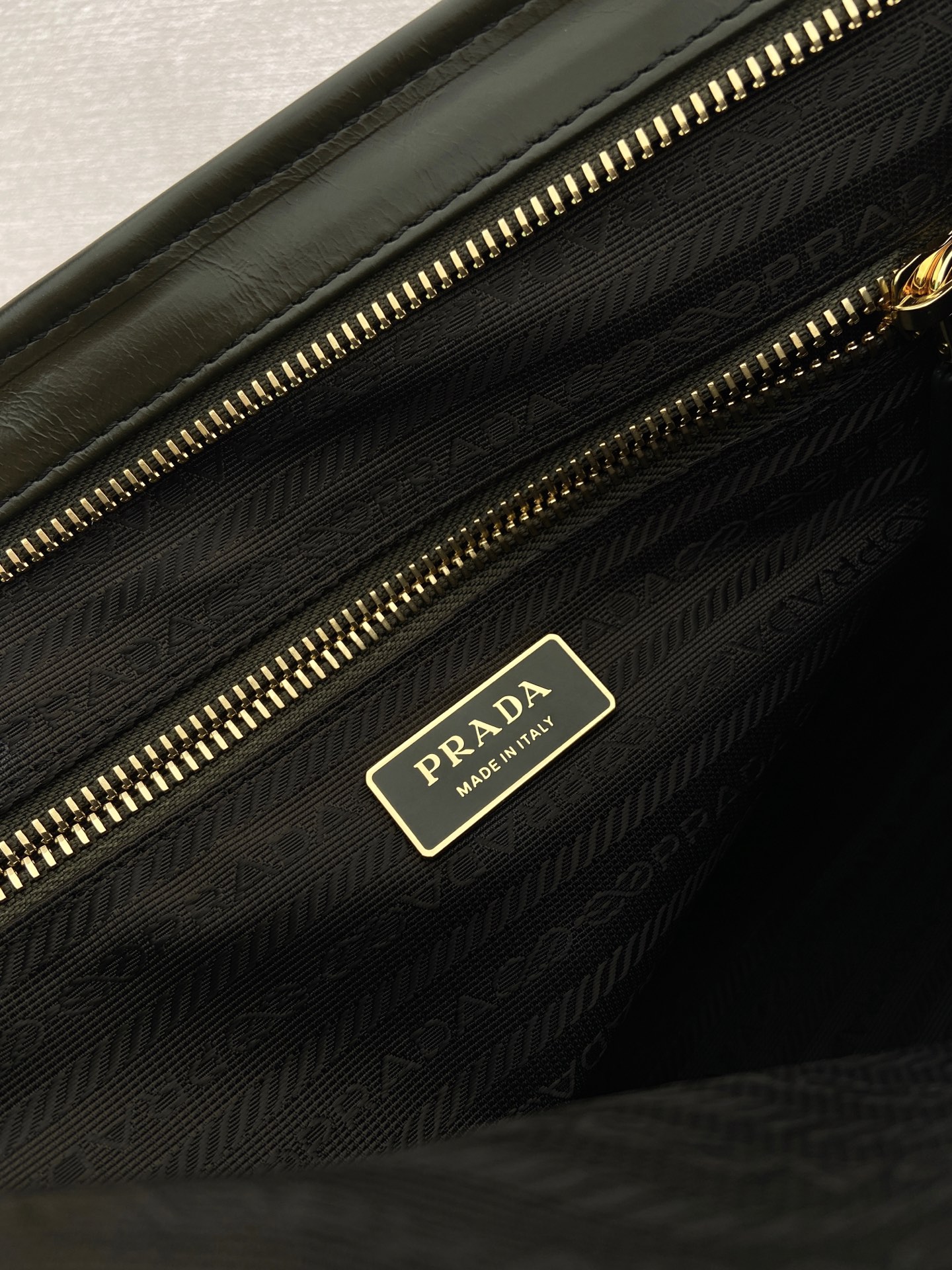 Pra*a LusSolf 1BA433 Crossbody Bag-38*30*12M