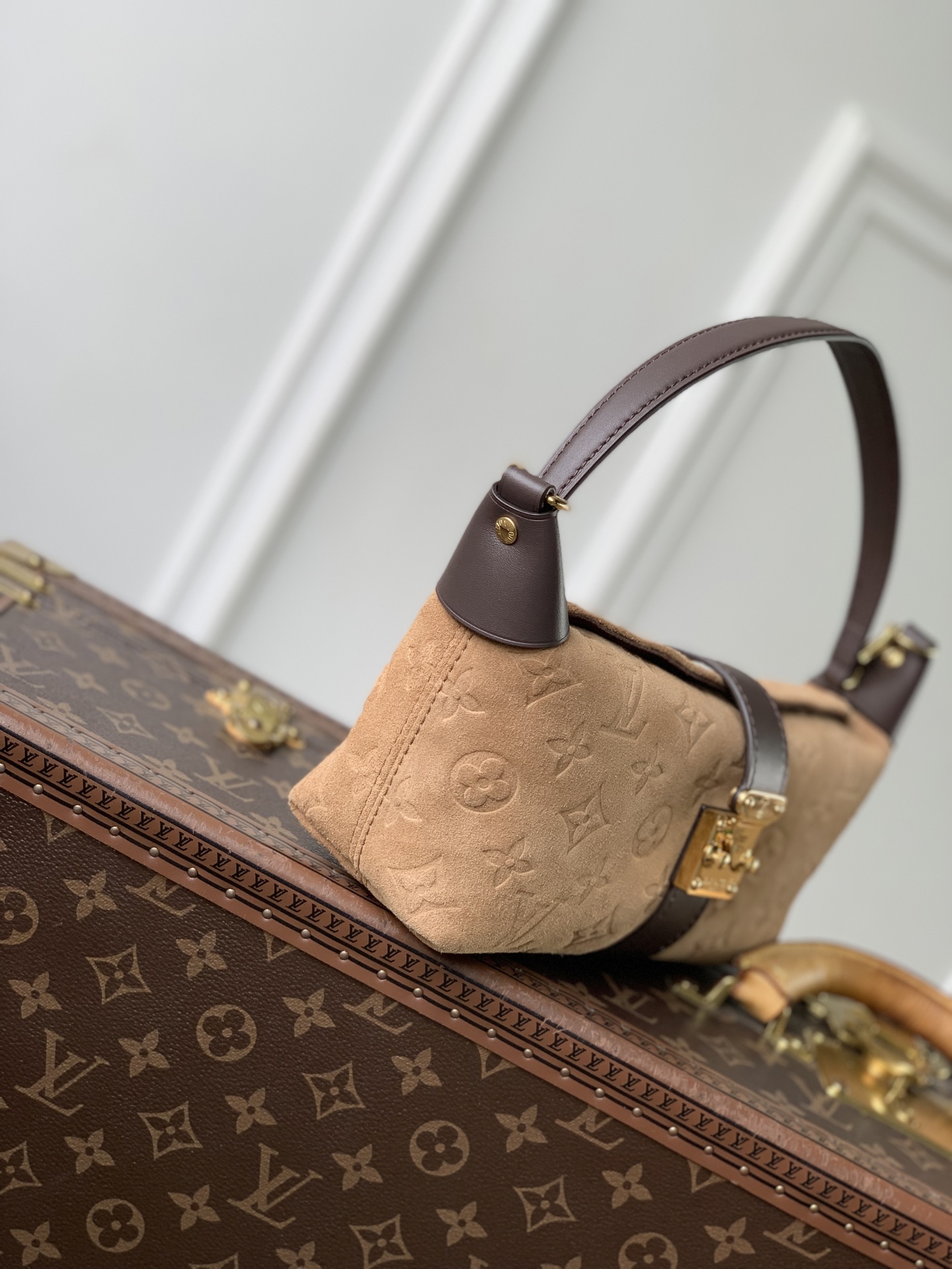 L0vis Vuit*ton Pochette Mia Bag-M2A252-22 x 14.5 x 8CM