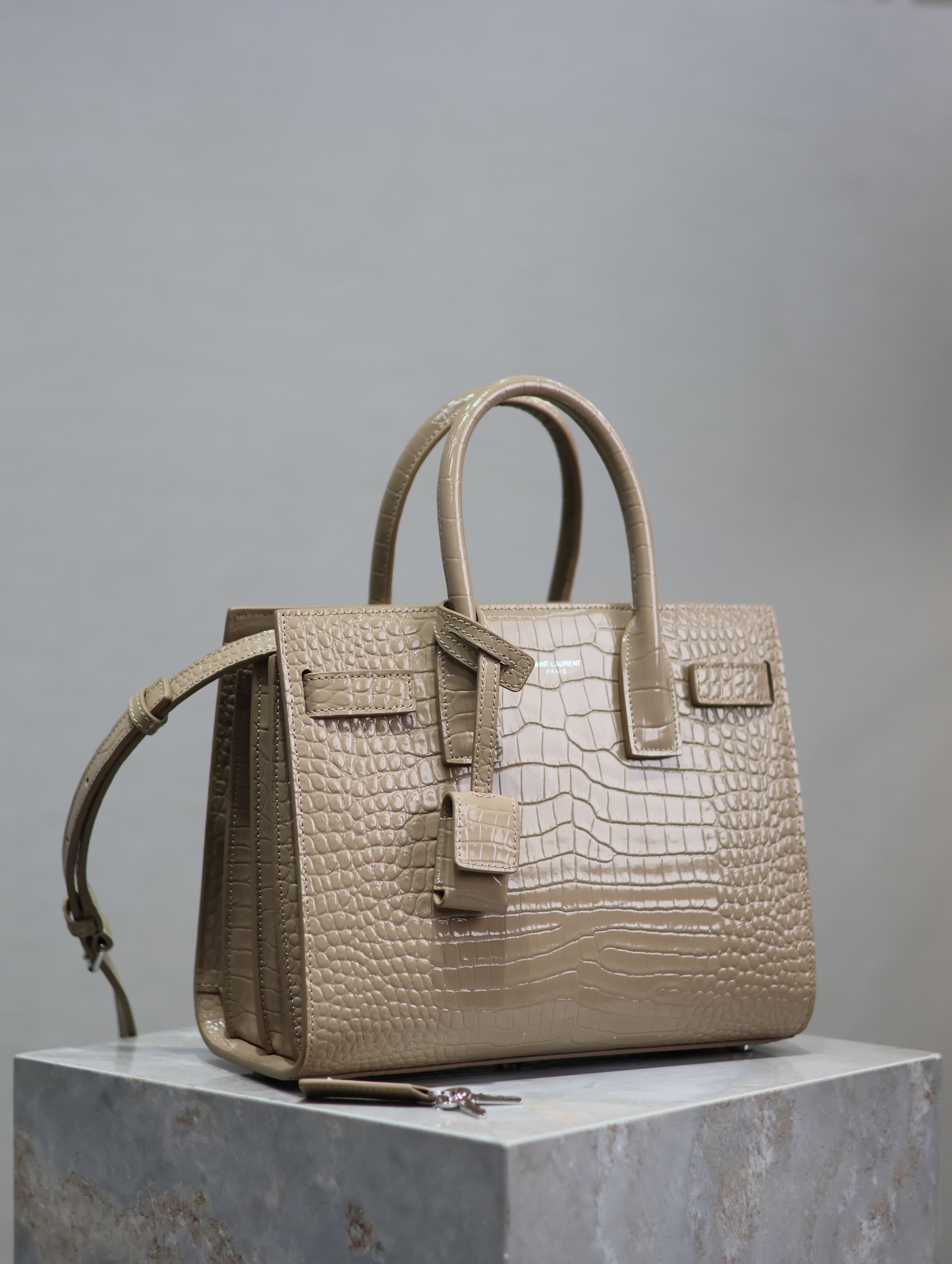 Y51 Sac De Jour-22x18x10.5&26x20.5x12.5CM