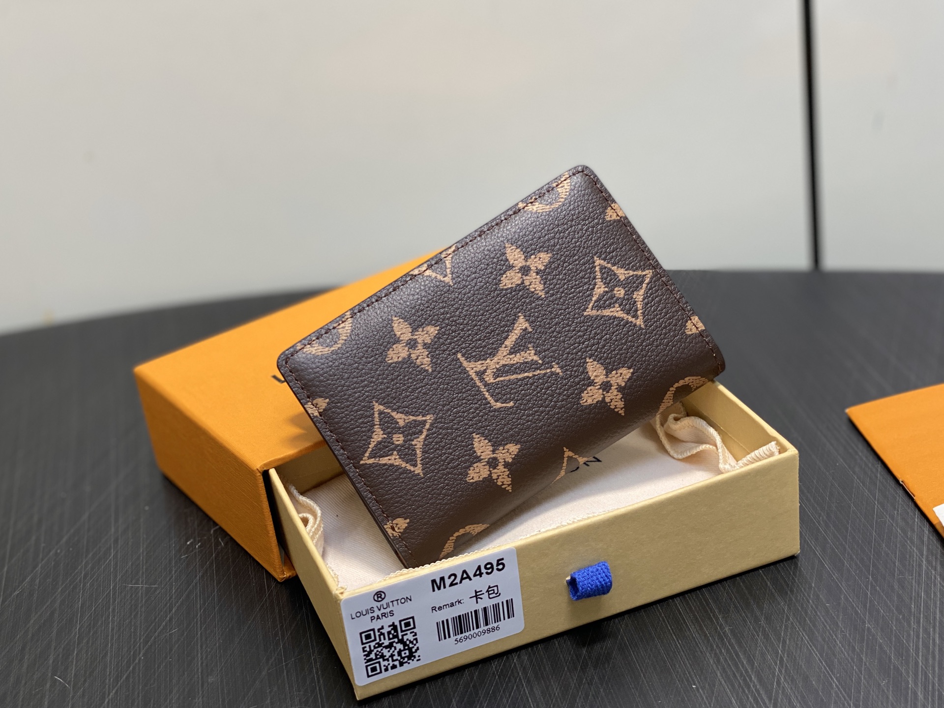 L0vis Vvtt0n Wallet-M11524-7.5 x 11.1 x 1CM