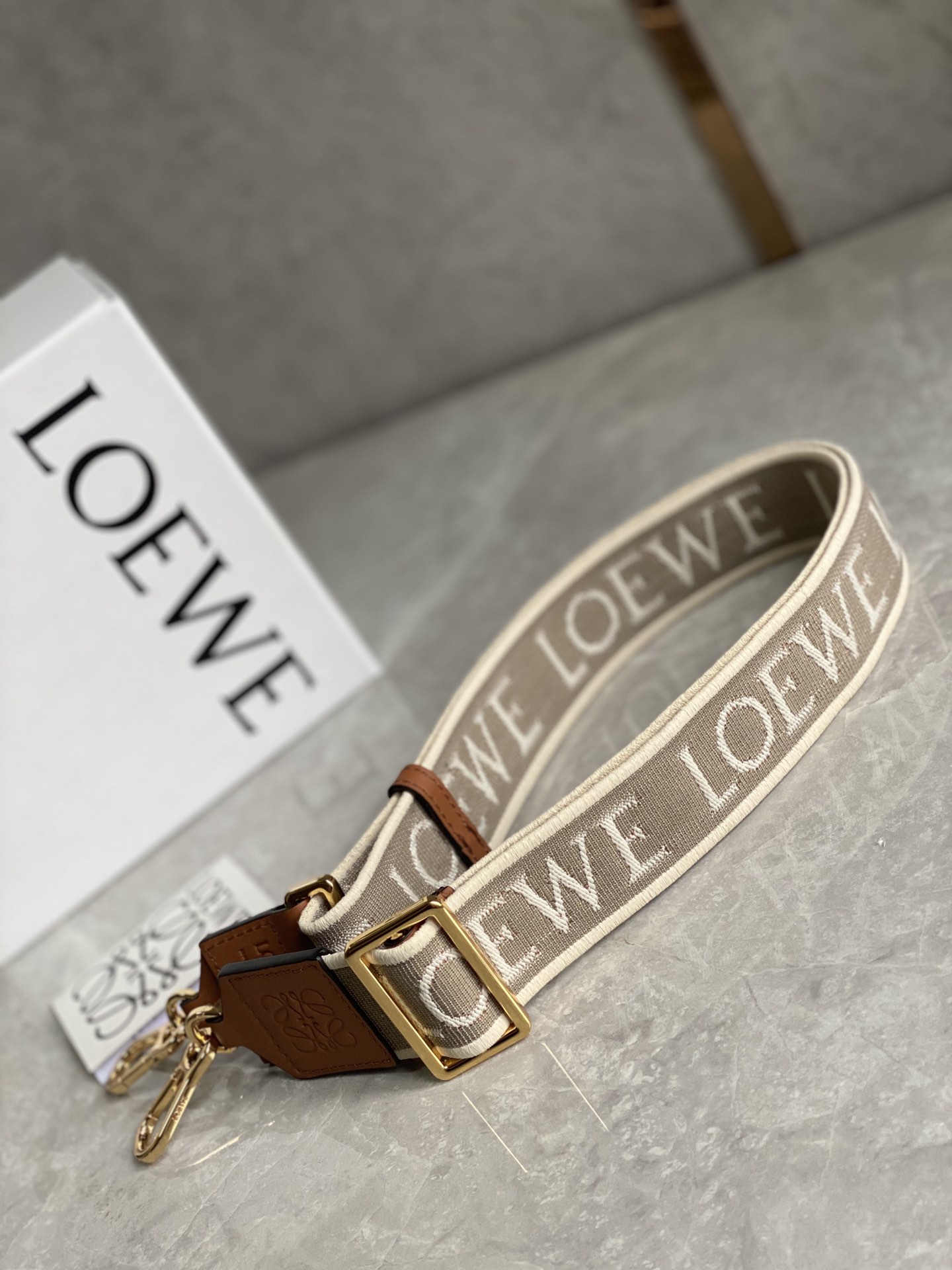 L0ew* straps