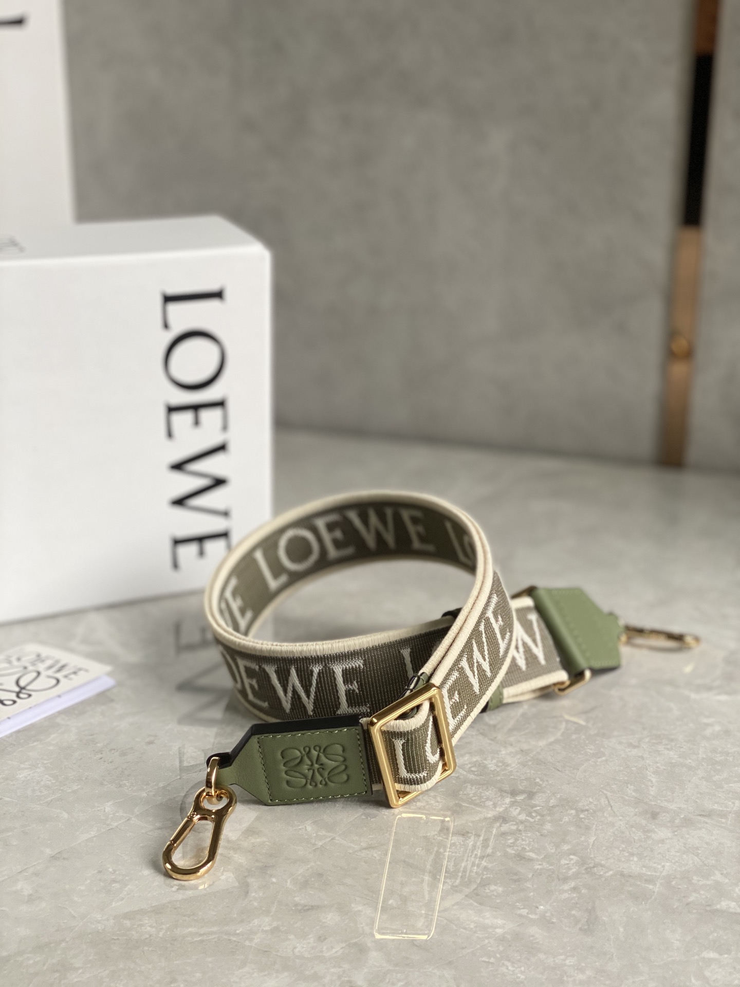 L0ew* straps