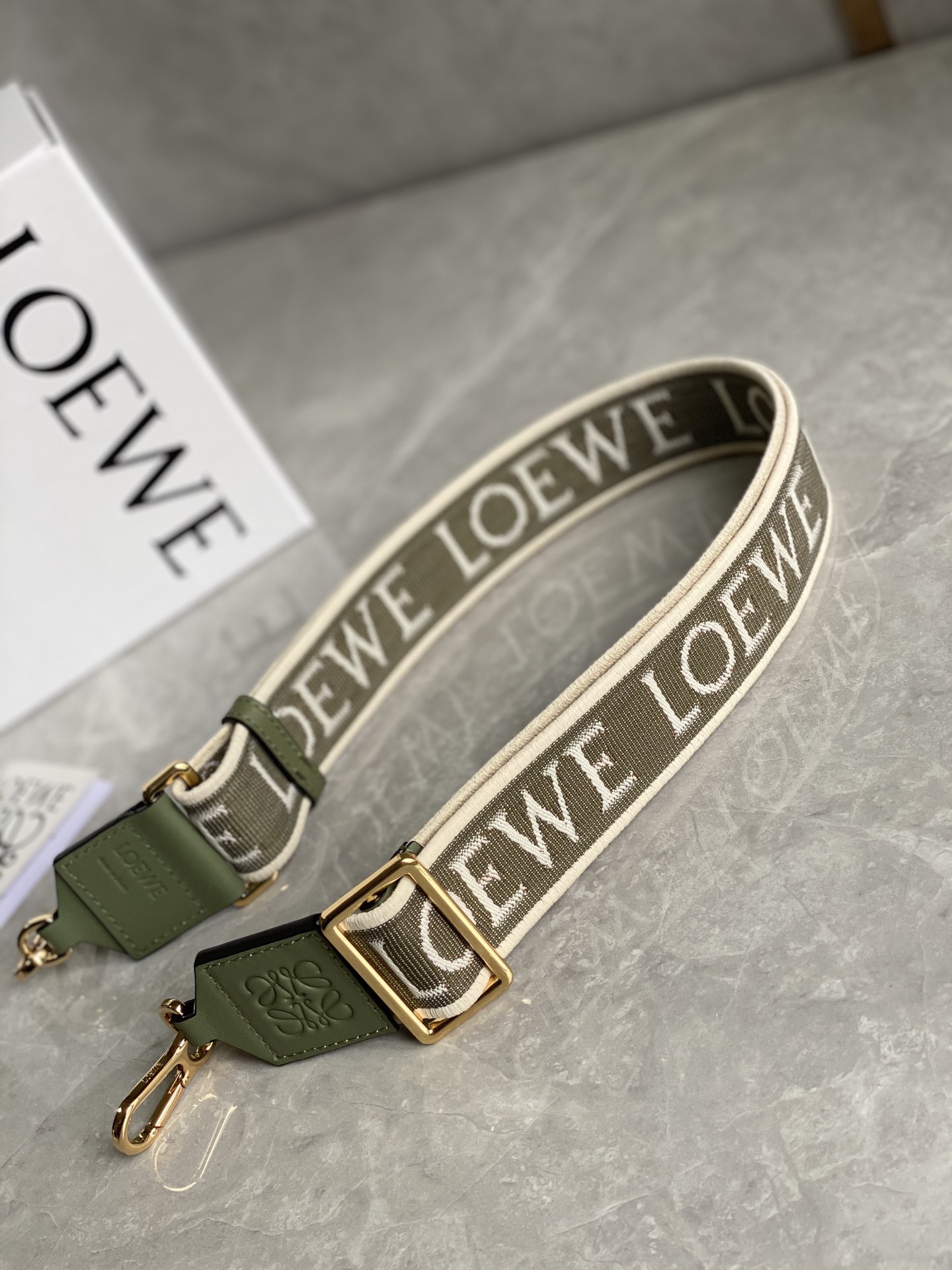 L0ew* straps