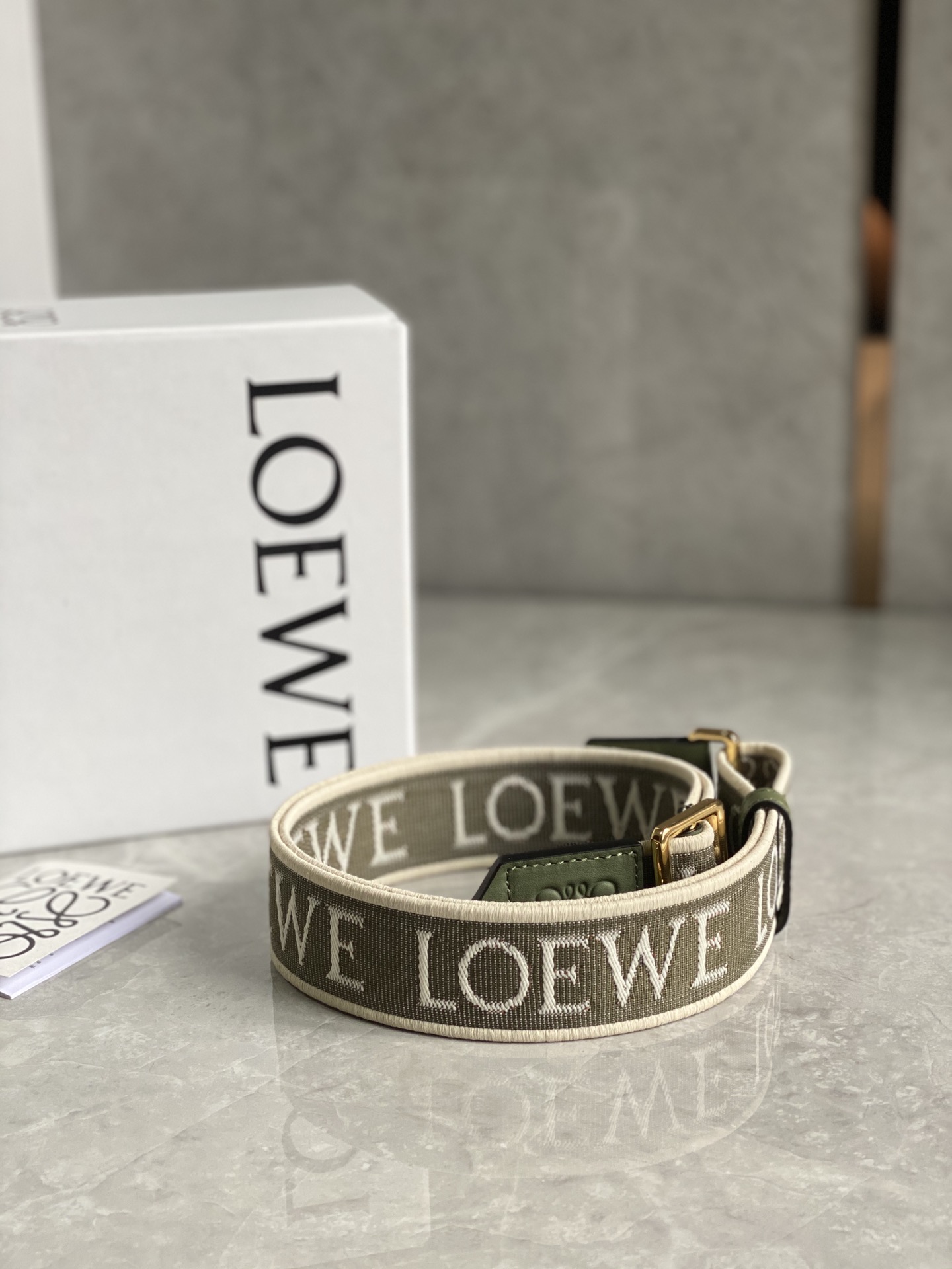 L0ew* straps