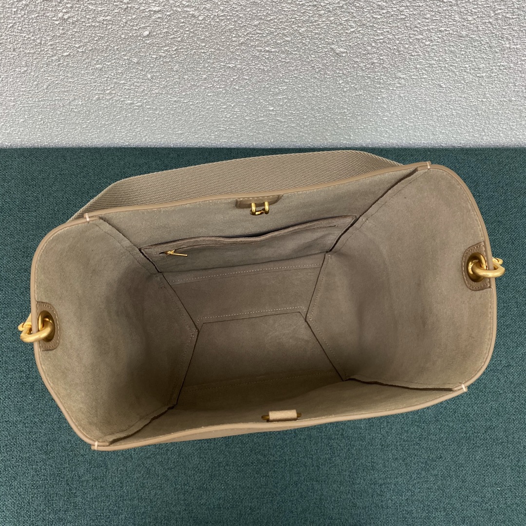 Ce**e sangle bag-23*17*33cm