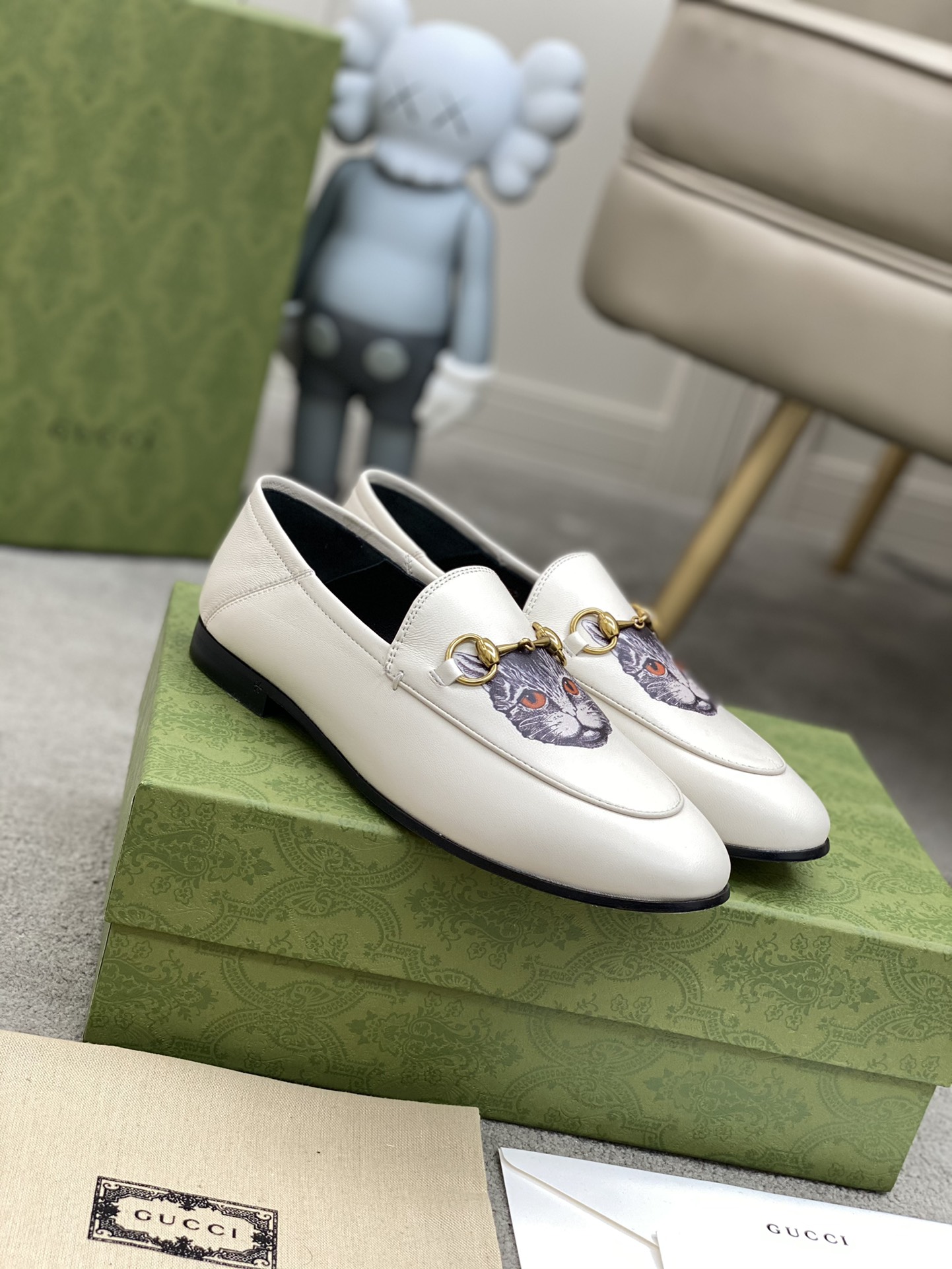 G*u*i loafers