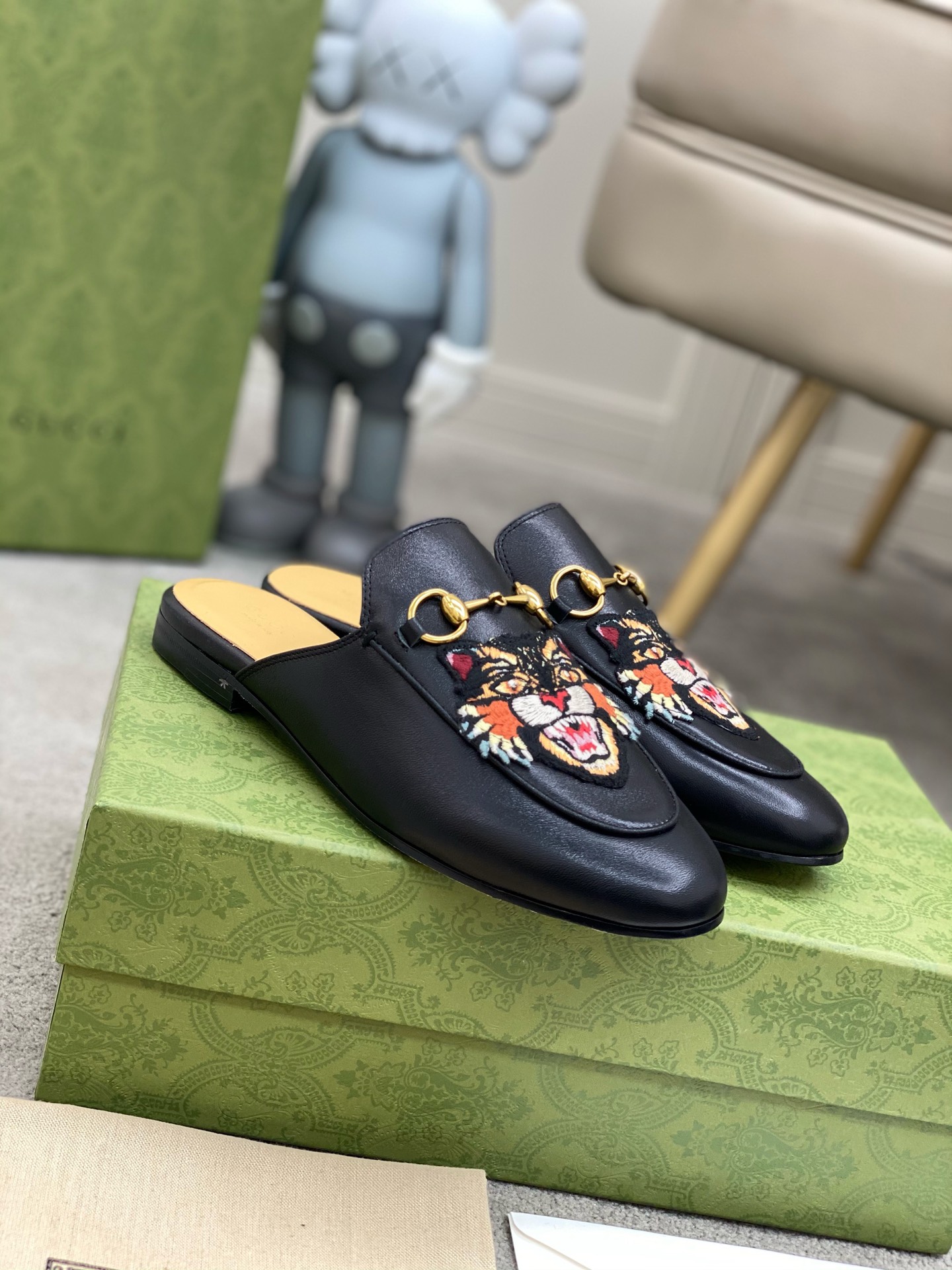 G*u*i loafers